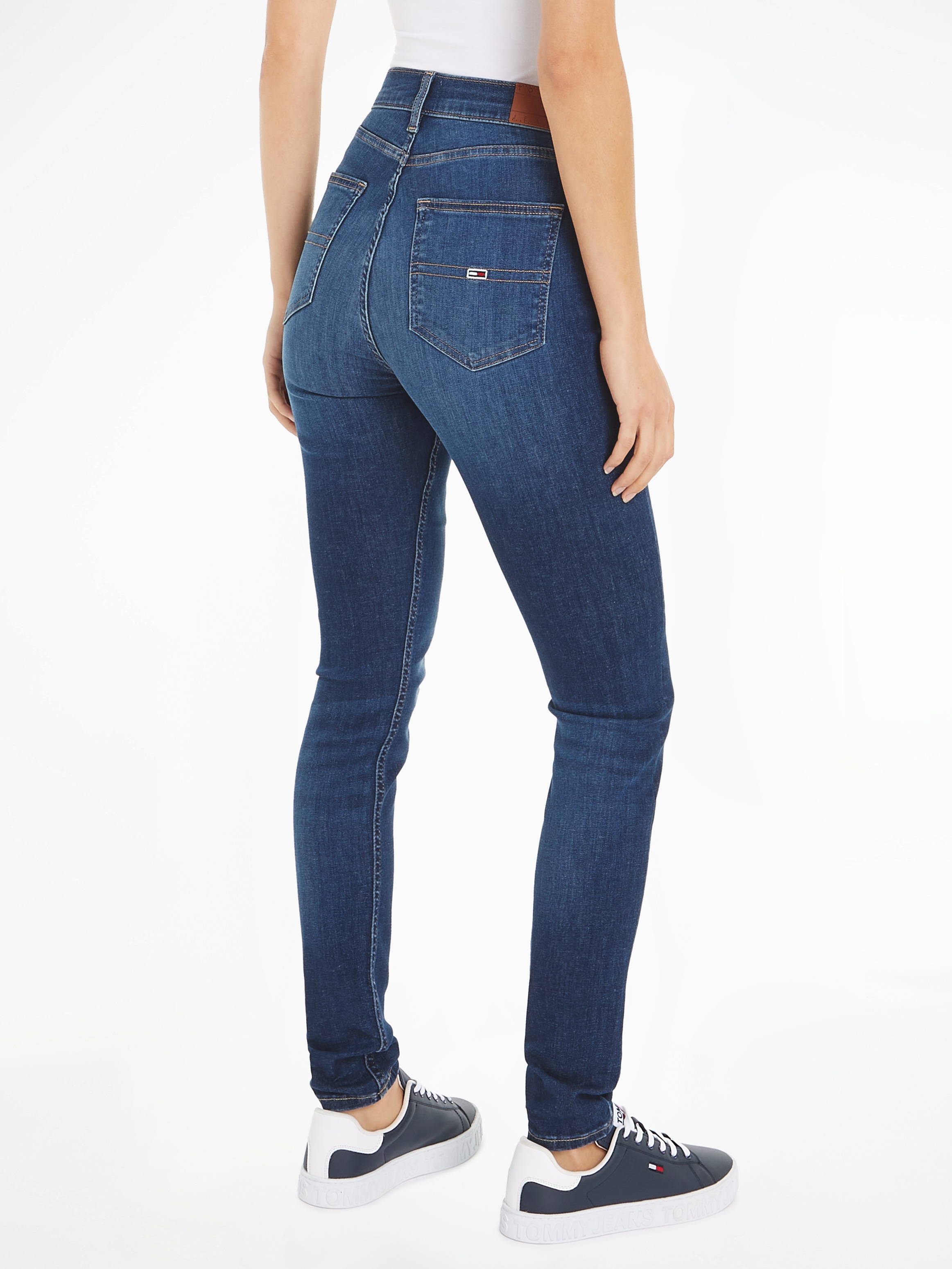 Tommy Jeans Skinny-fit-Jeans »Sylvia High Rise Skinny«, mit Logo-Badge
