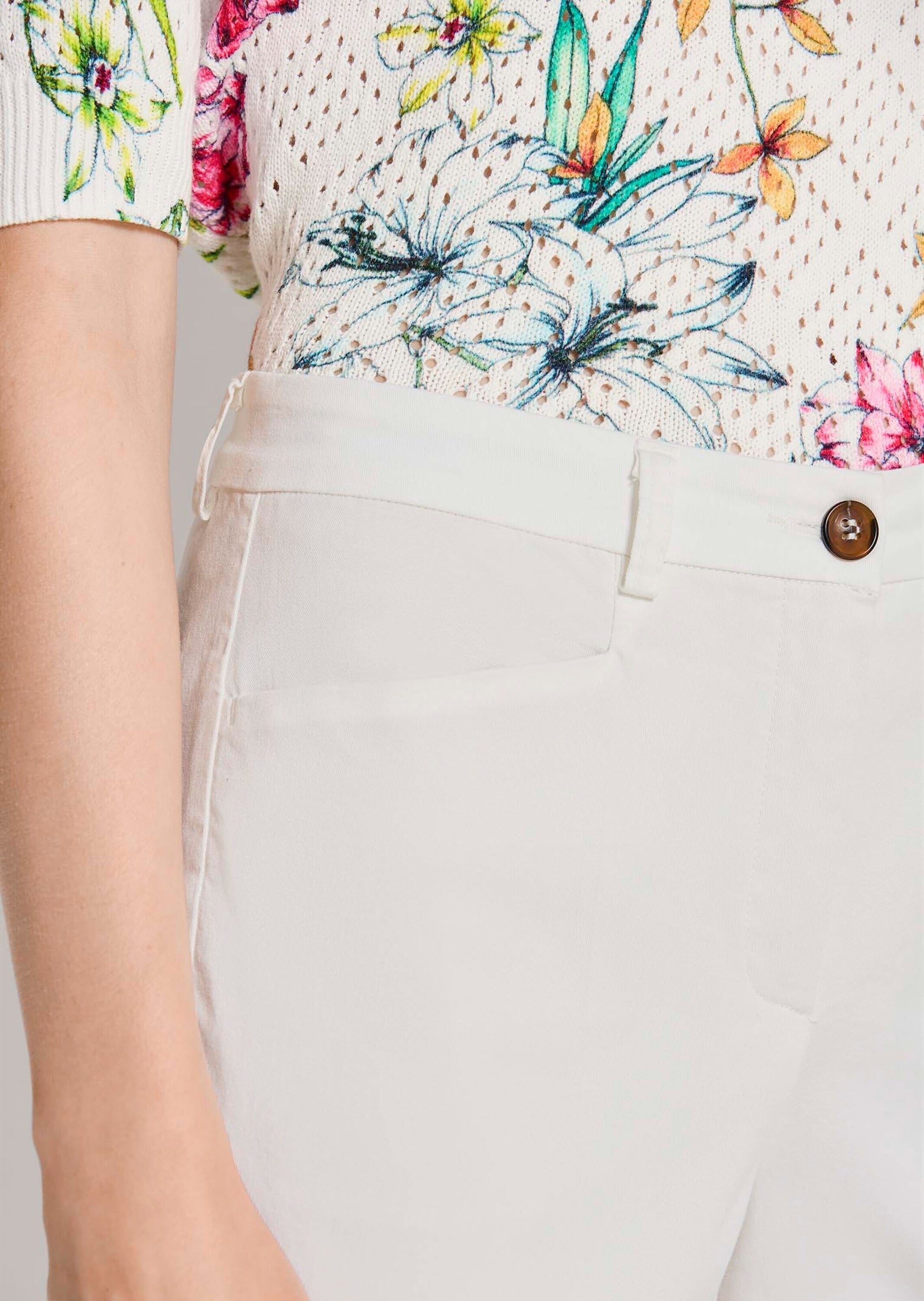 MADELEINE Chinohose »Chinohose Jerseyhose mit Formbund«  leicht gepeachte Oberfläche