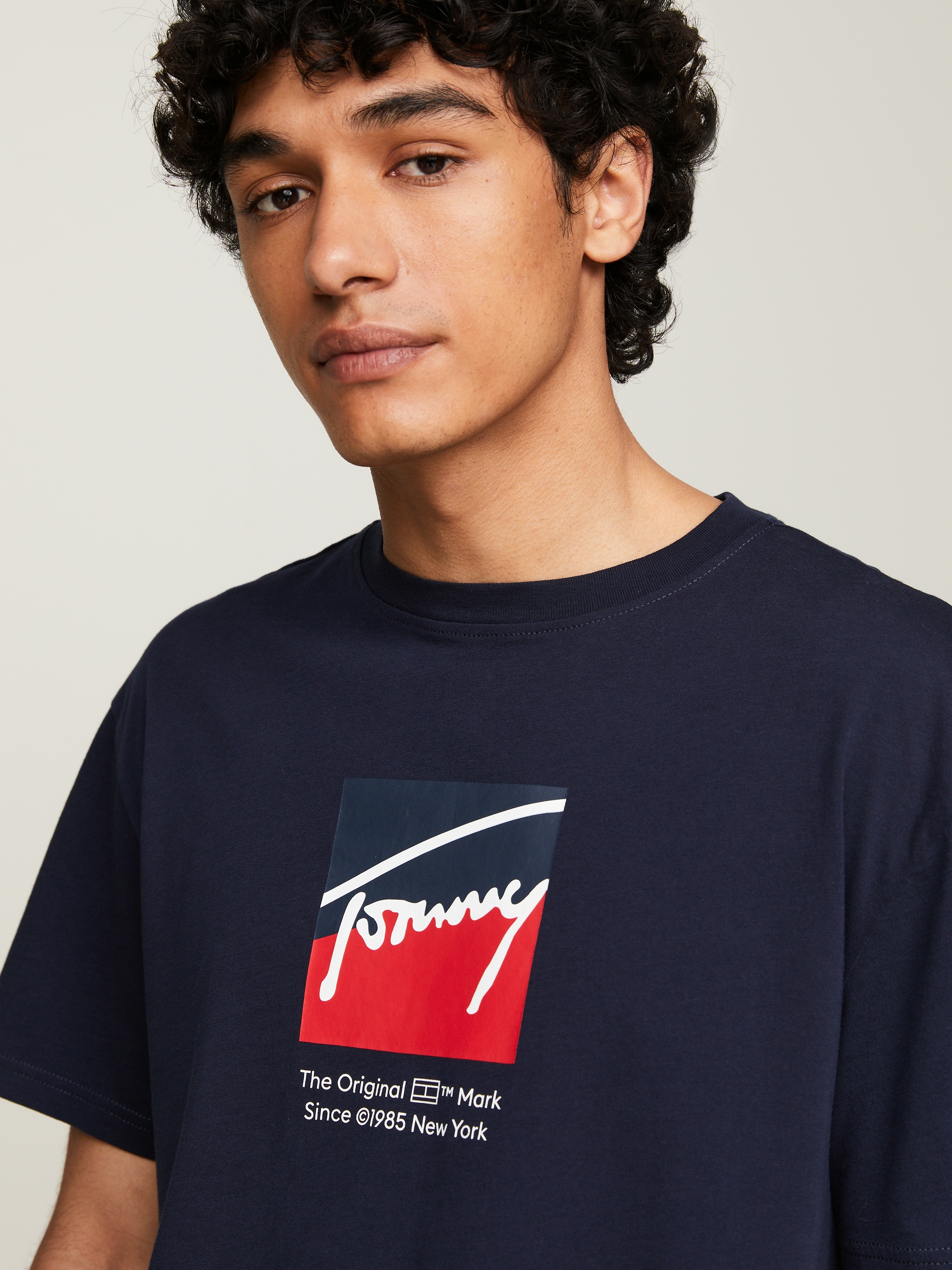 Tommy Jeans T-Shirt »TJM REG RWB DNA TEE«, mit Logoprint