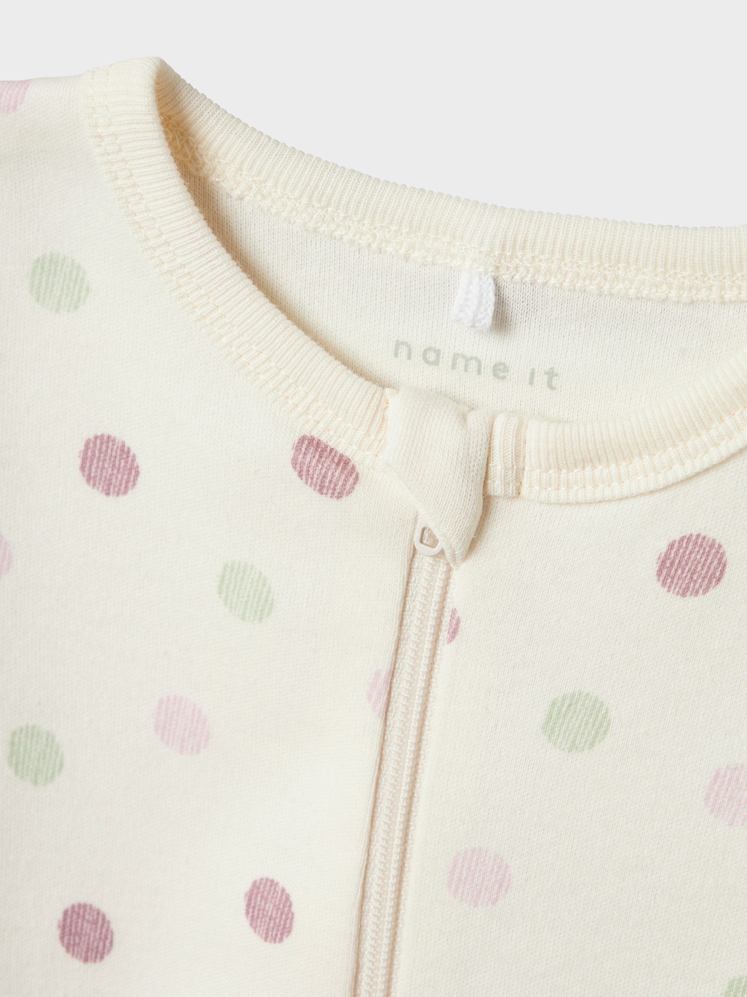 Name It Schlafanzug »NBFNIGHTSUIT 2P ZIP FF JET DOT NOOS« Packung, 2 tlg. aus Baumwolle, regular fit, mit Reißverschluss
