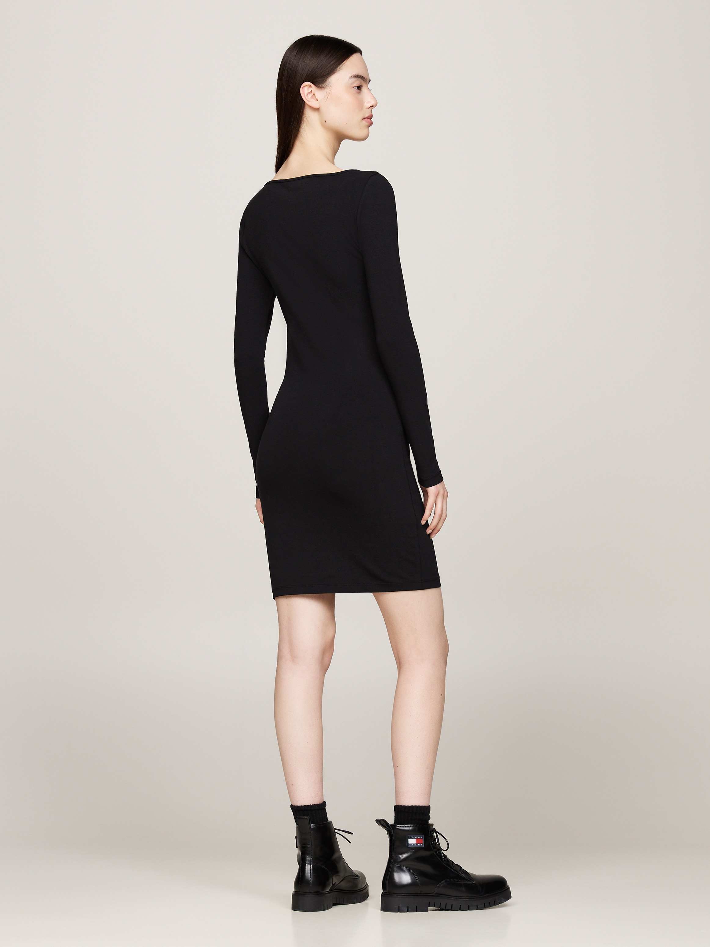 Tommy Jeans Jerseykleid »TJW METALLIC LINEAR BODYCON«, mit metallicfarbenem Linear Logoschriftzug