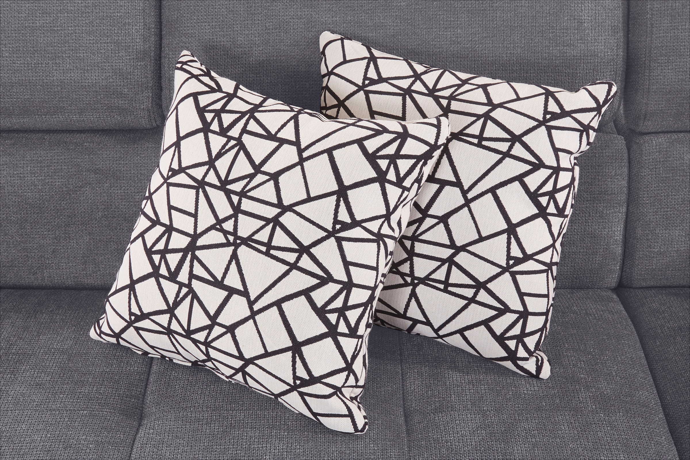 COTTA Ecksofa »Mia L-Form mit 3 Zierkissen«, wahlweise mit Bettfunktion, Bettkasten, Beleuchtung & Wireless-Charger
