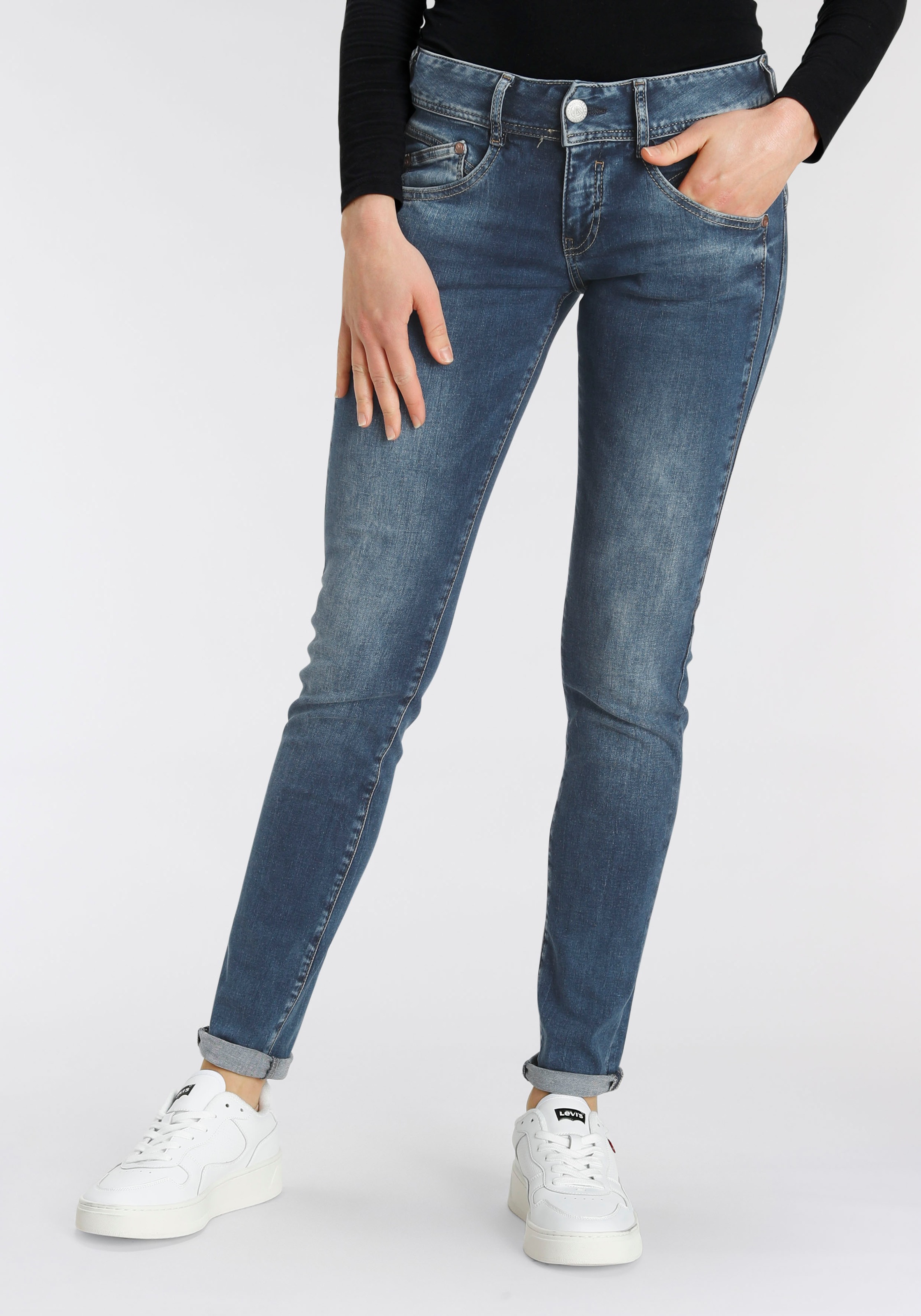 Herrlicher Slim-fit-Jeans »GILA«, mit seitlichen Keileinsätzen für eine streckende... kaufen