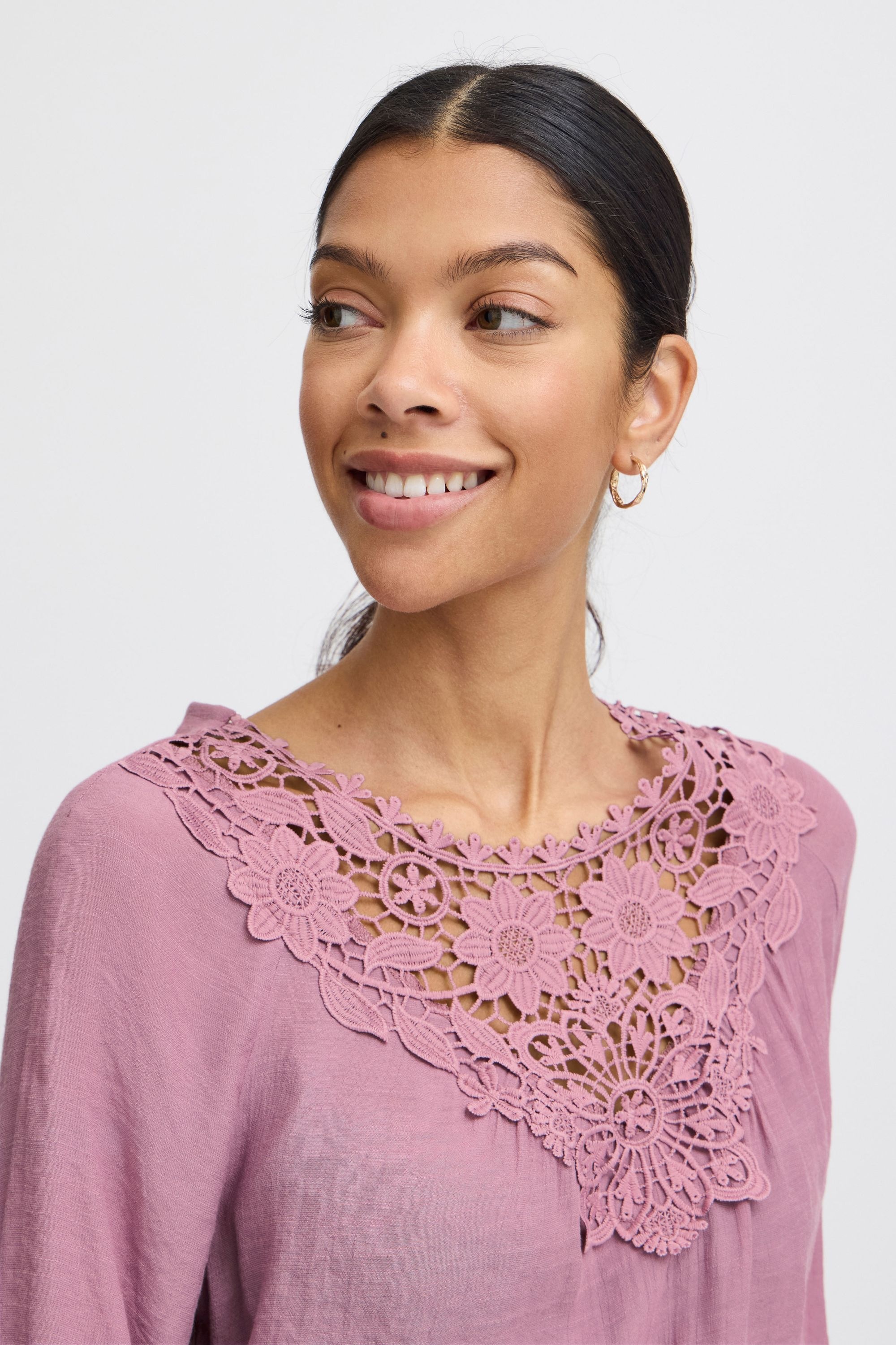b.young Kurzarmbluse »Kurzarmbluse BYIKELLY BLOUSE -«