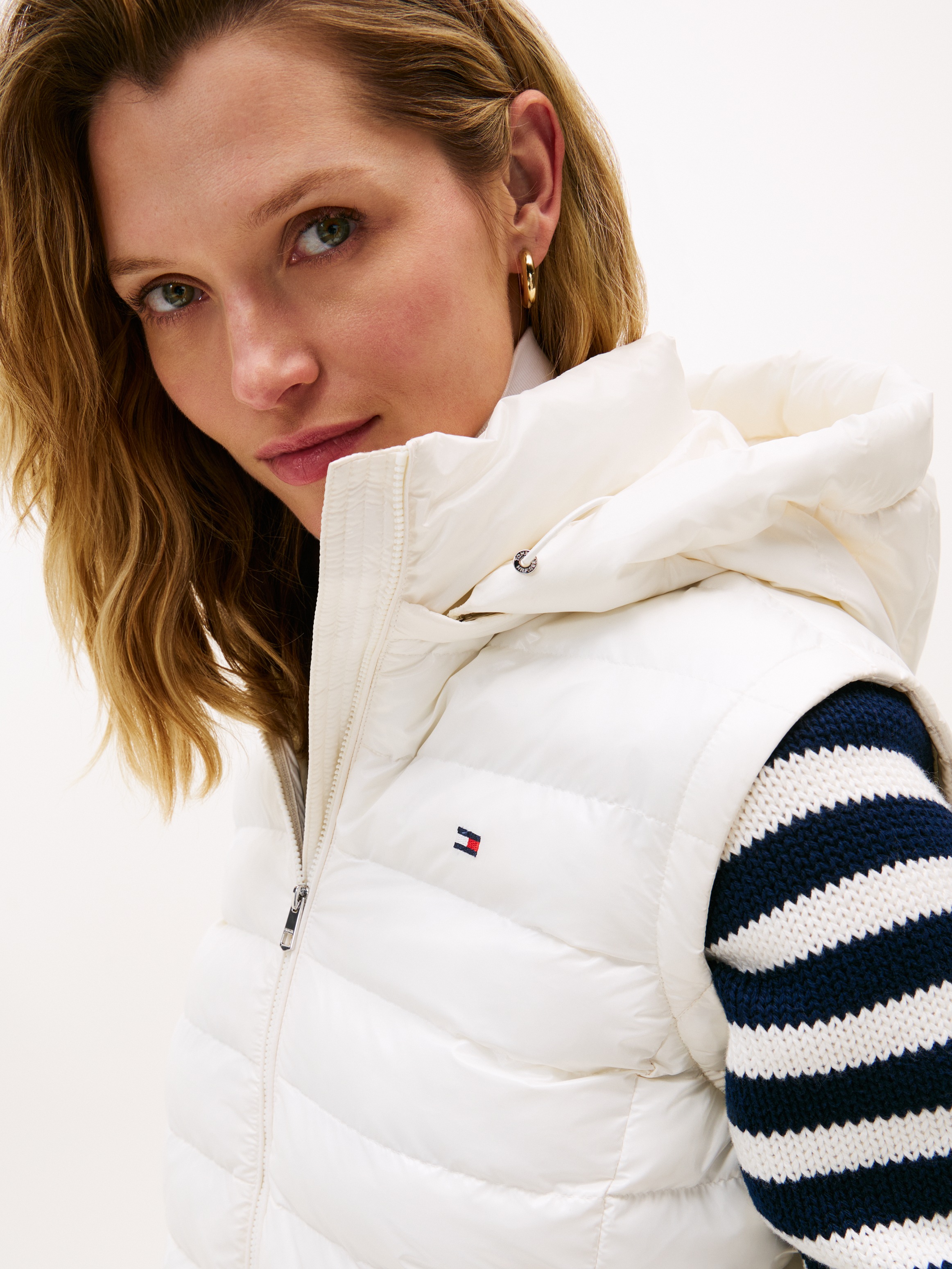 Tommy Hilfiger Steppweste »LW PADDED SLIM VEST«, leicht glänzende Oberfläche