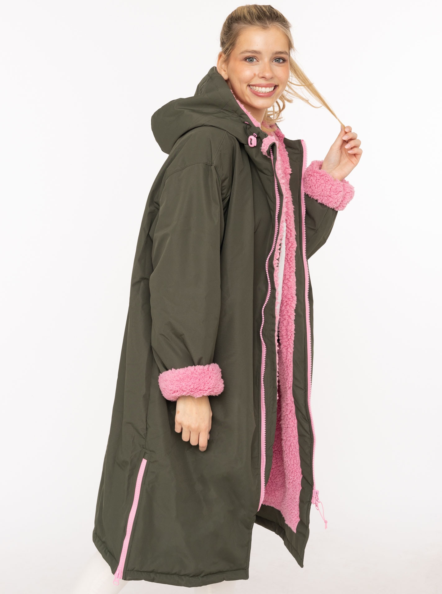 Zwillingsherz Kurzmantel »"Oversize Windjacke ZH"« seitliche Taschen, Kapuze, Reißverschluss, Teddy Futter, Oversized