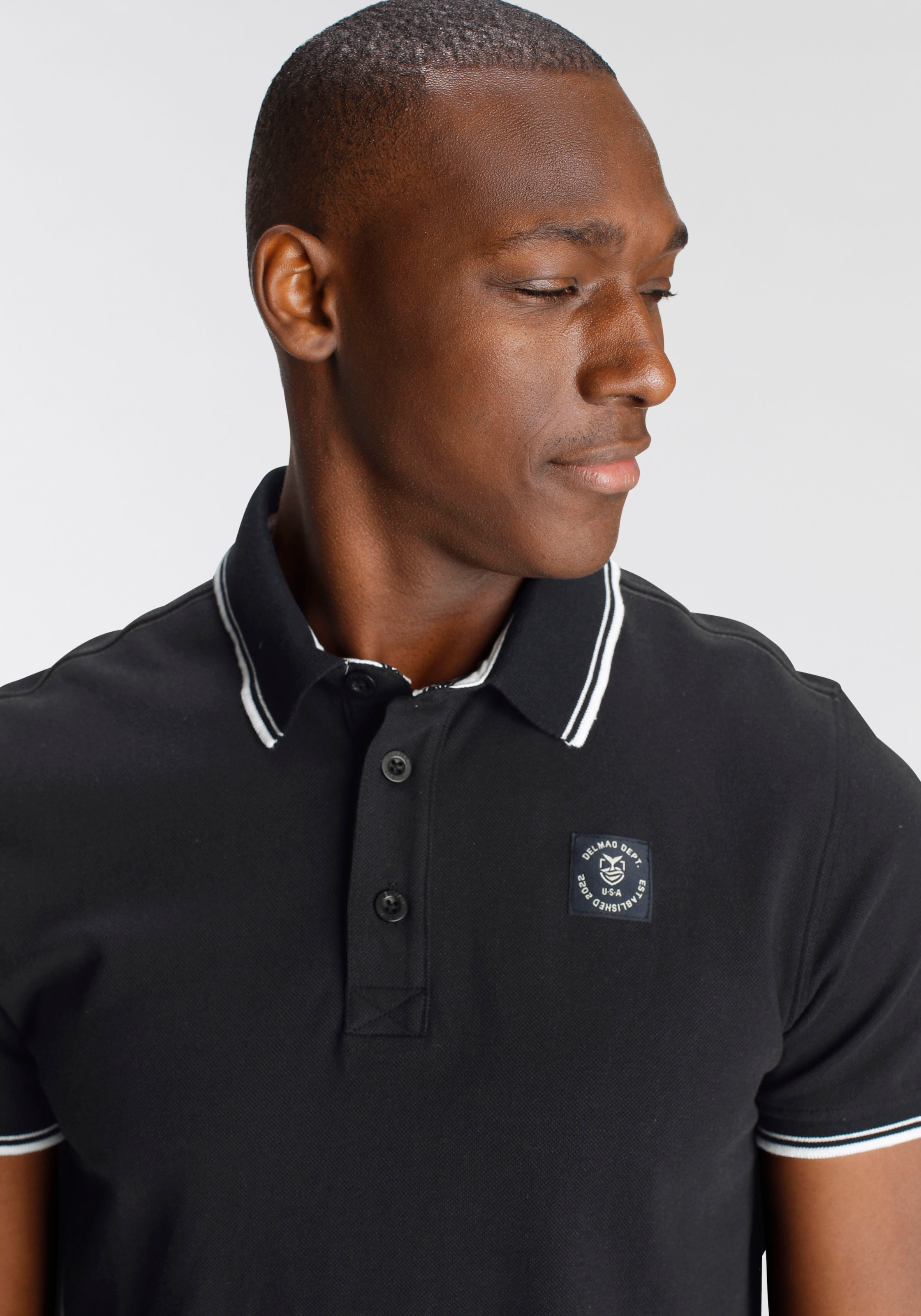 DELMAO Poloshirt, mit modischem Brustlabel - NEUE MARKE!