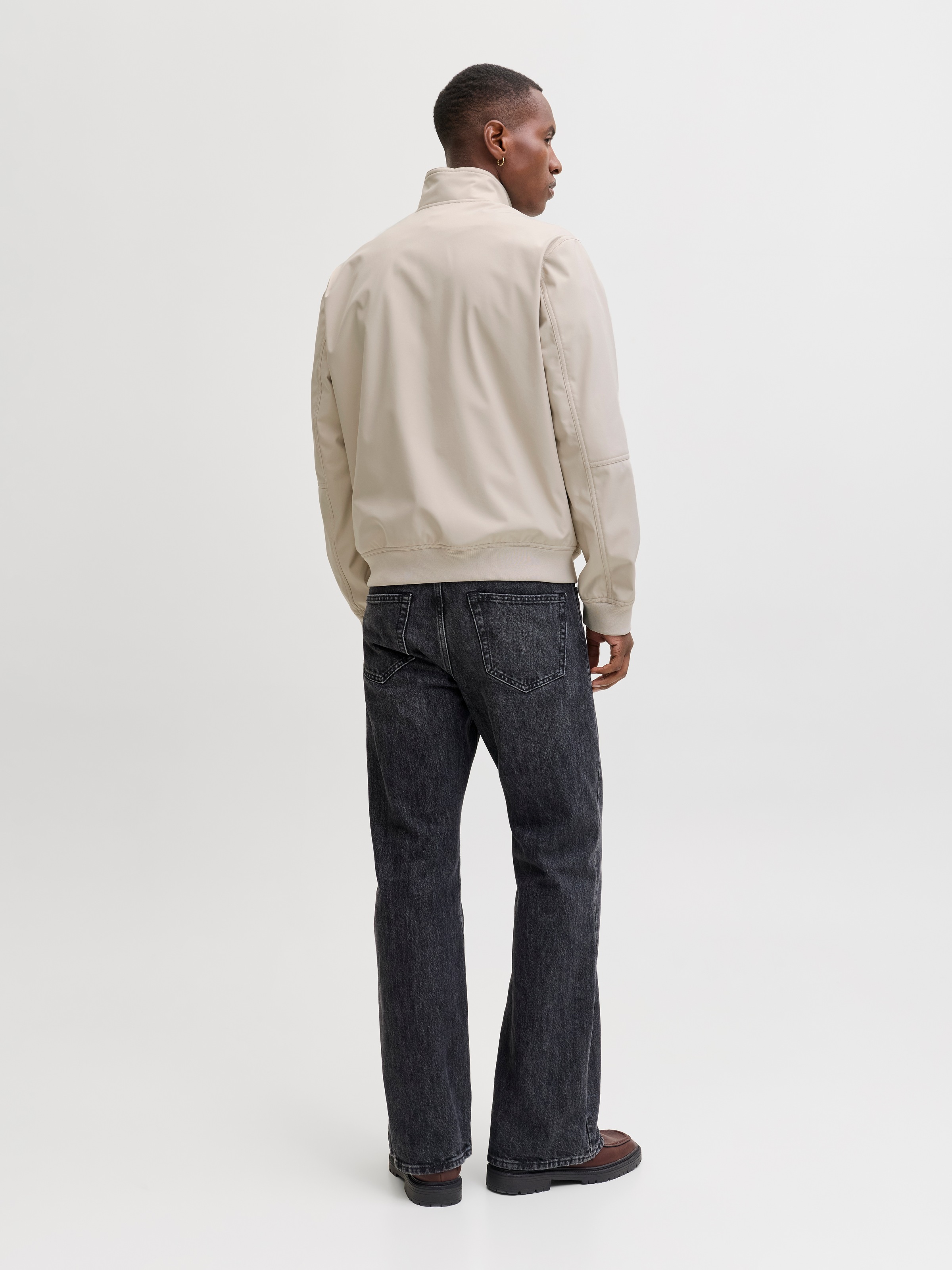 Jack & Jones Softshelljacke »JJEPARKER SOFTSHELL BOMBER SN« Softshelljacke, aus Polyester, modischer Fit, mit Brust-Reißverschluss