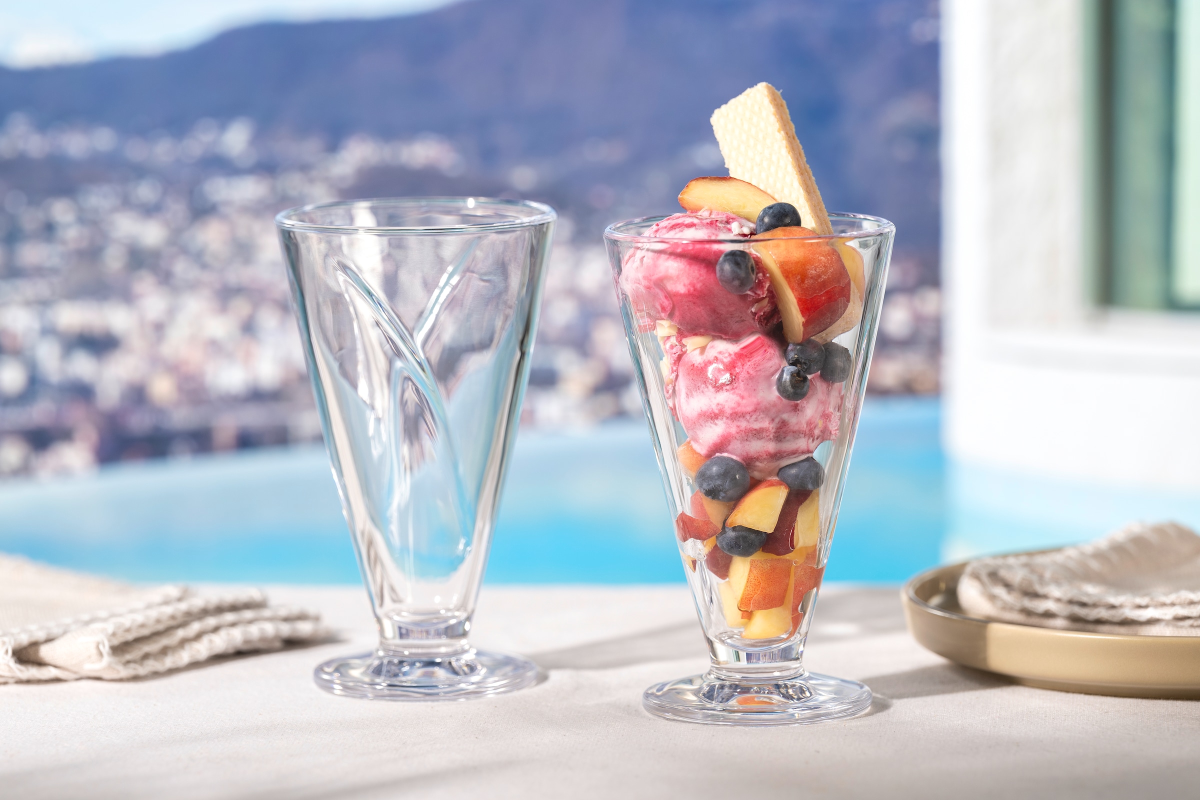 LEONARDO Eisschale »CONO, Eisbecher aus Glas, 360 ml, 4er-Set« 4 Stk. aus Glas spülmaschinengeeignet