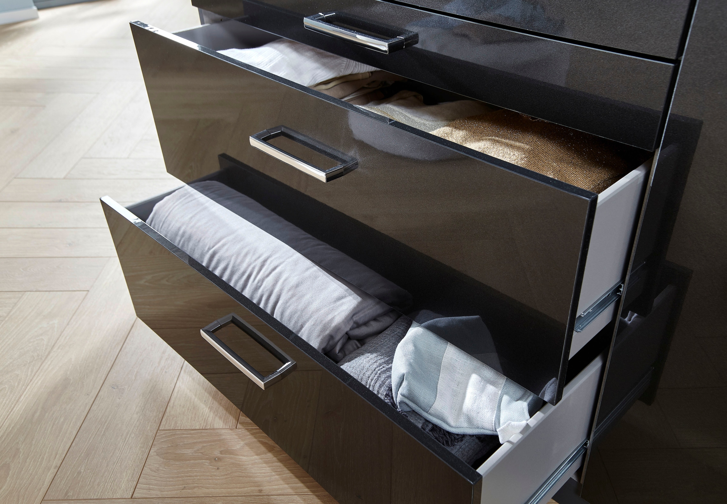 rauch Drehtürenschrank »Kleiderschrank Schrank Garderobe Garderobenschrank Topseller HOMBURG« inkl. Passepartout, oberer Schubkasten mit Einteilung MADE IN GERMANY