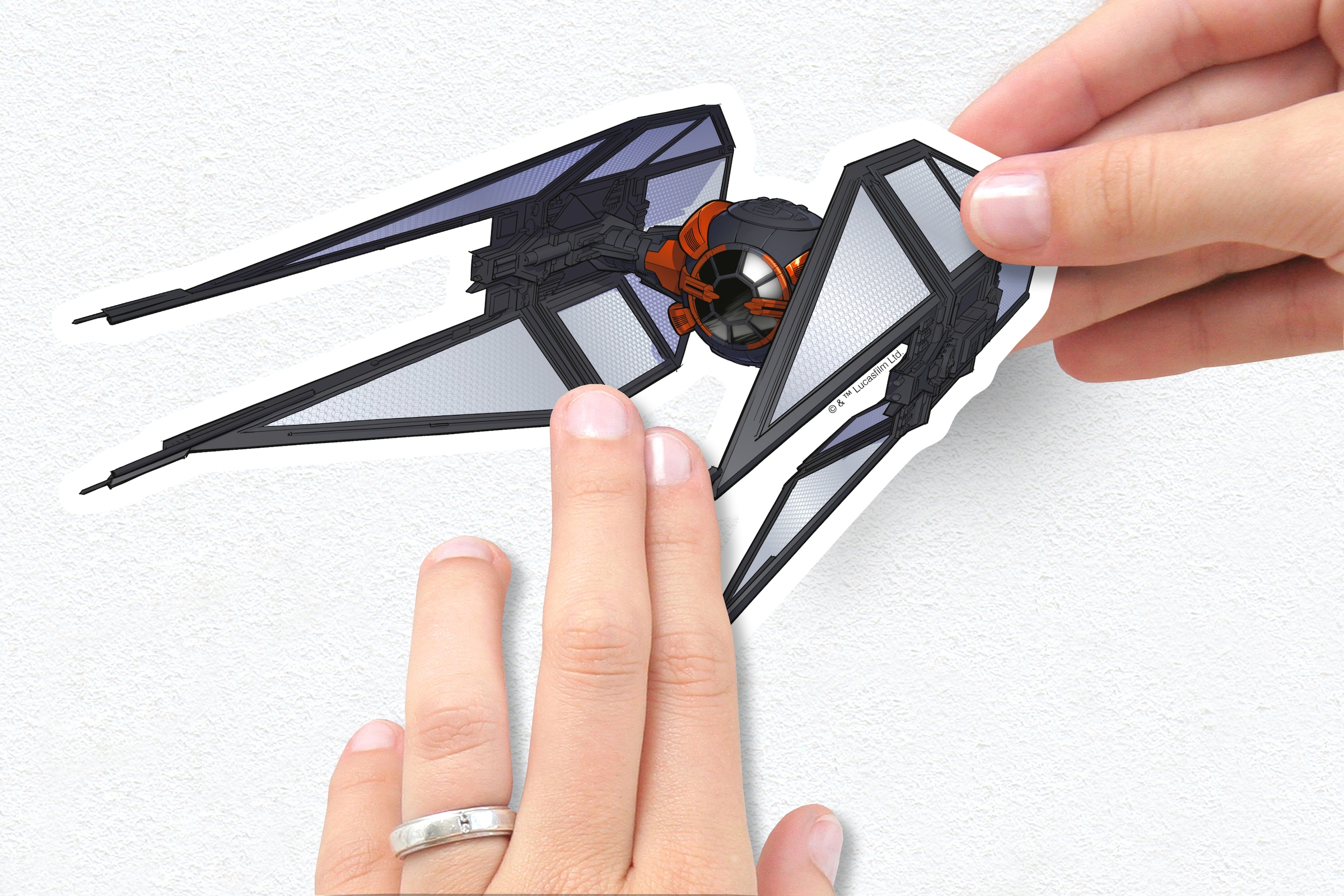 Komar Wandtattoo »Star Wars Spaceship - Größe 50 x 70 cm« selbstklebend, Wandsticker, Kinderzimmer