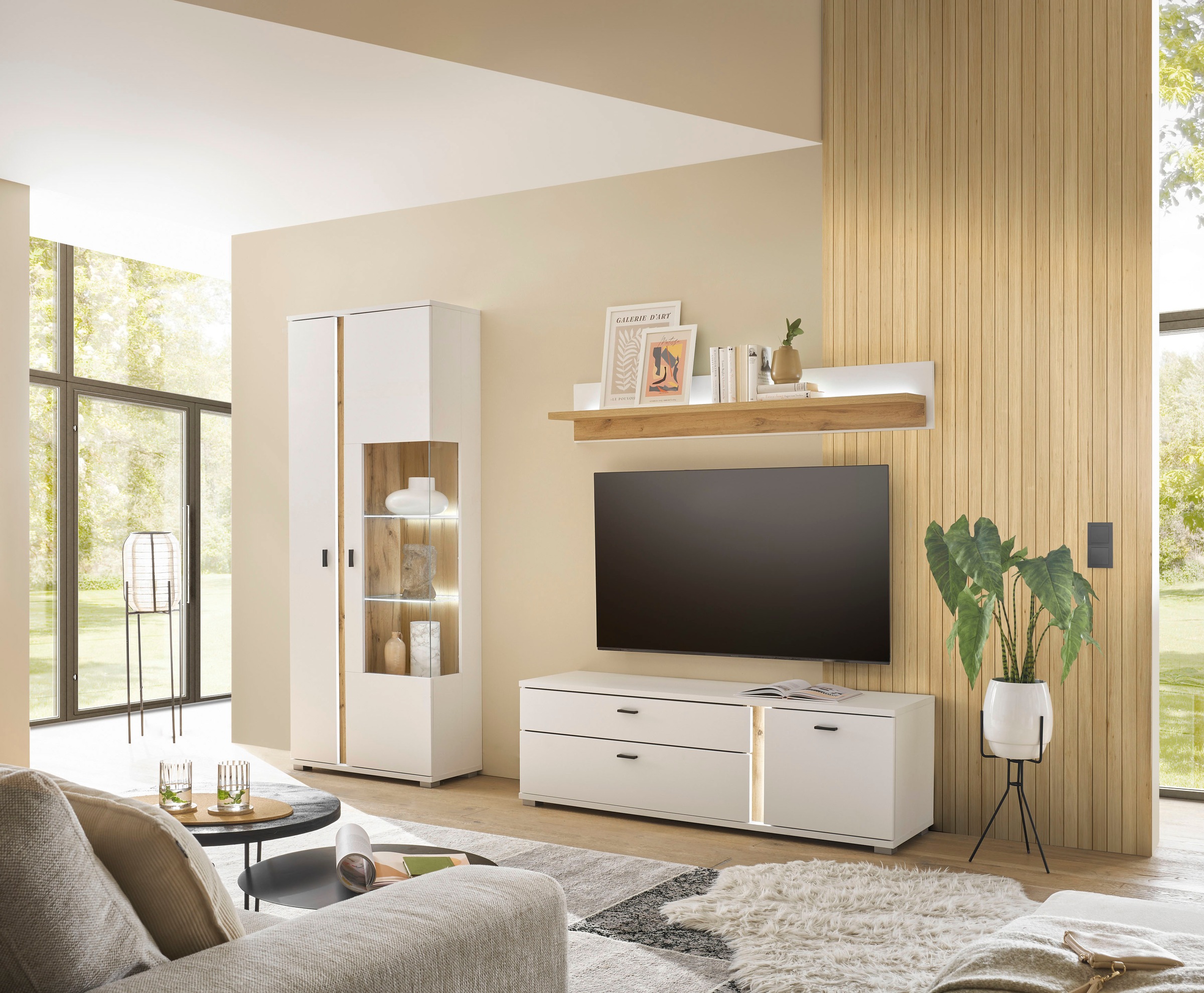 INOSIGN Vitrine »LONG ISLAND, Stauraumvitrine«, (1 St.), in moderner Trendfarbe,inklusive senkrechter Beleuchtung,Breite 80 cm
