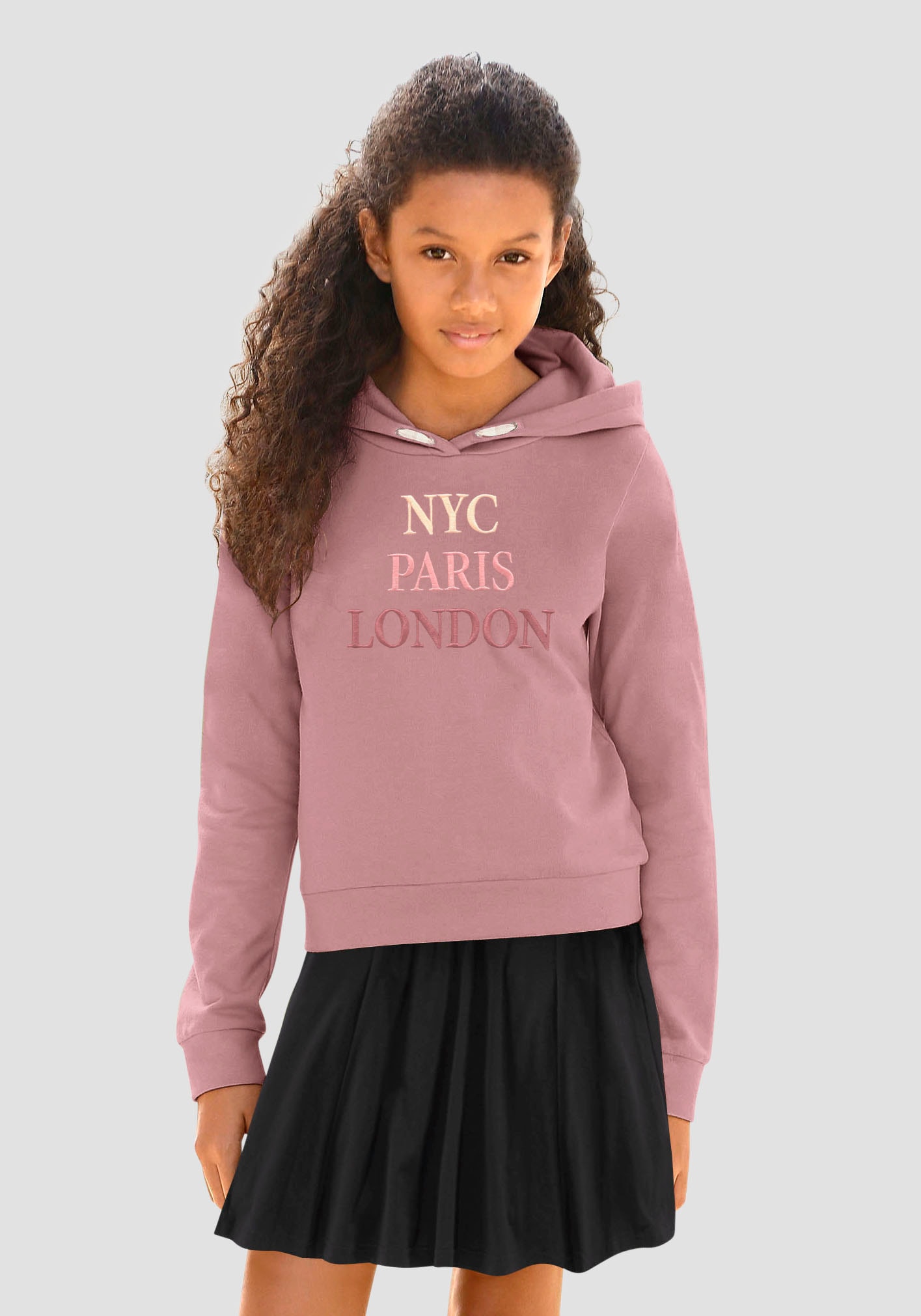 Kapuzensweatshirt »NYC Paris London«, mit Stickerei