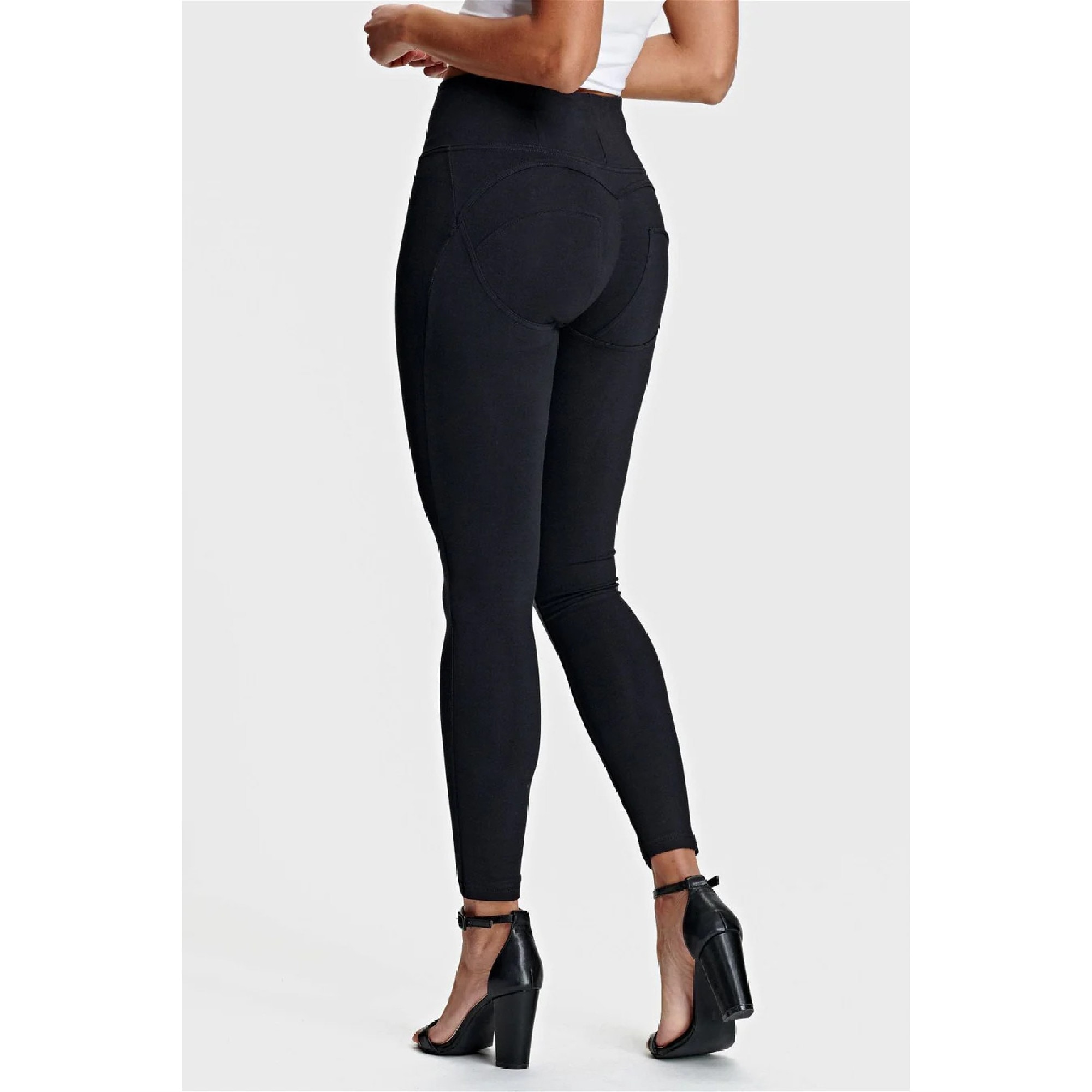 Freddy Leggings »WRUP2 SUPERSKINNY«, mit Push-up Effekt