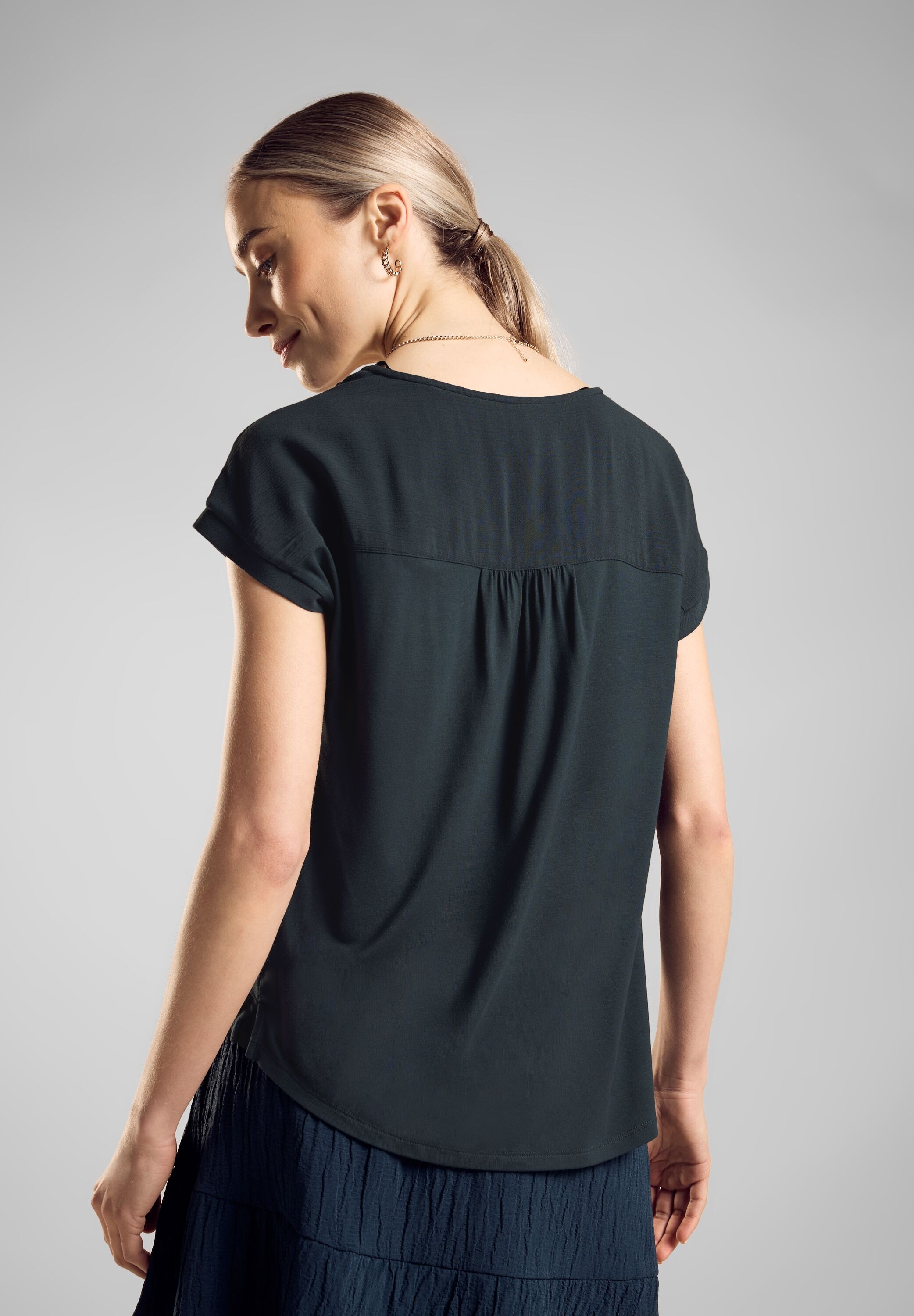 STREET ONE Shirttop mit softe Crinkle Viskose Front