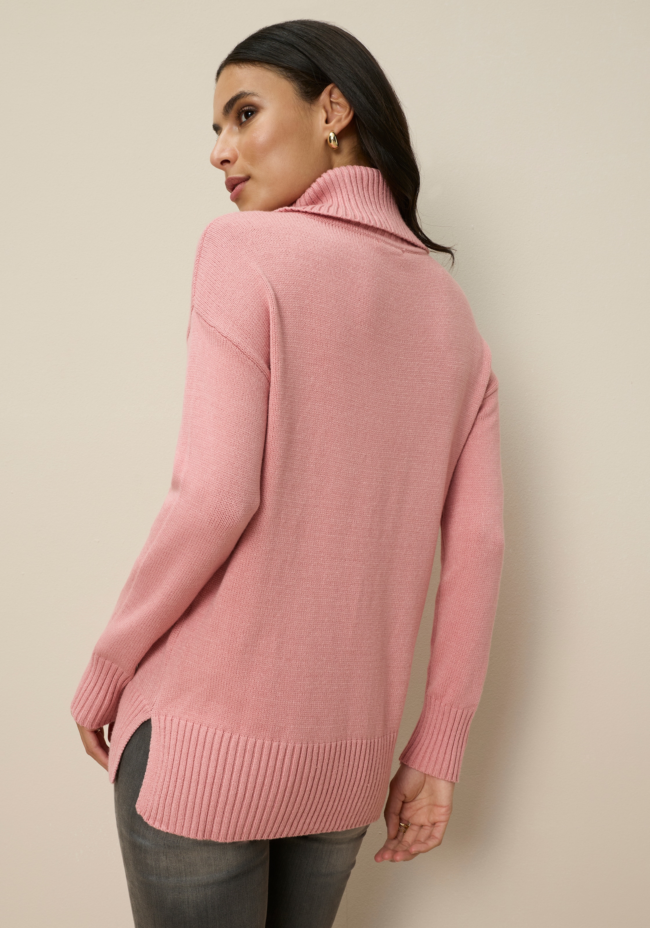 Tamaris in lässiger Form mit seitlichen Schlitzen