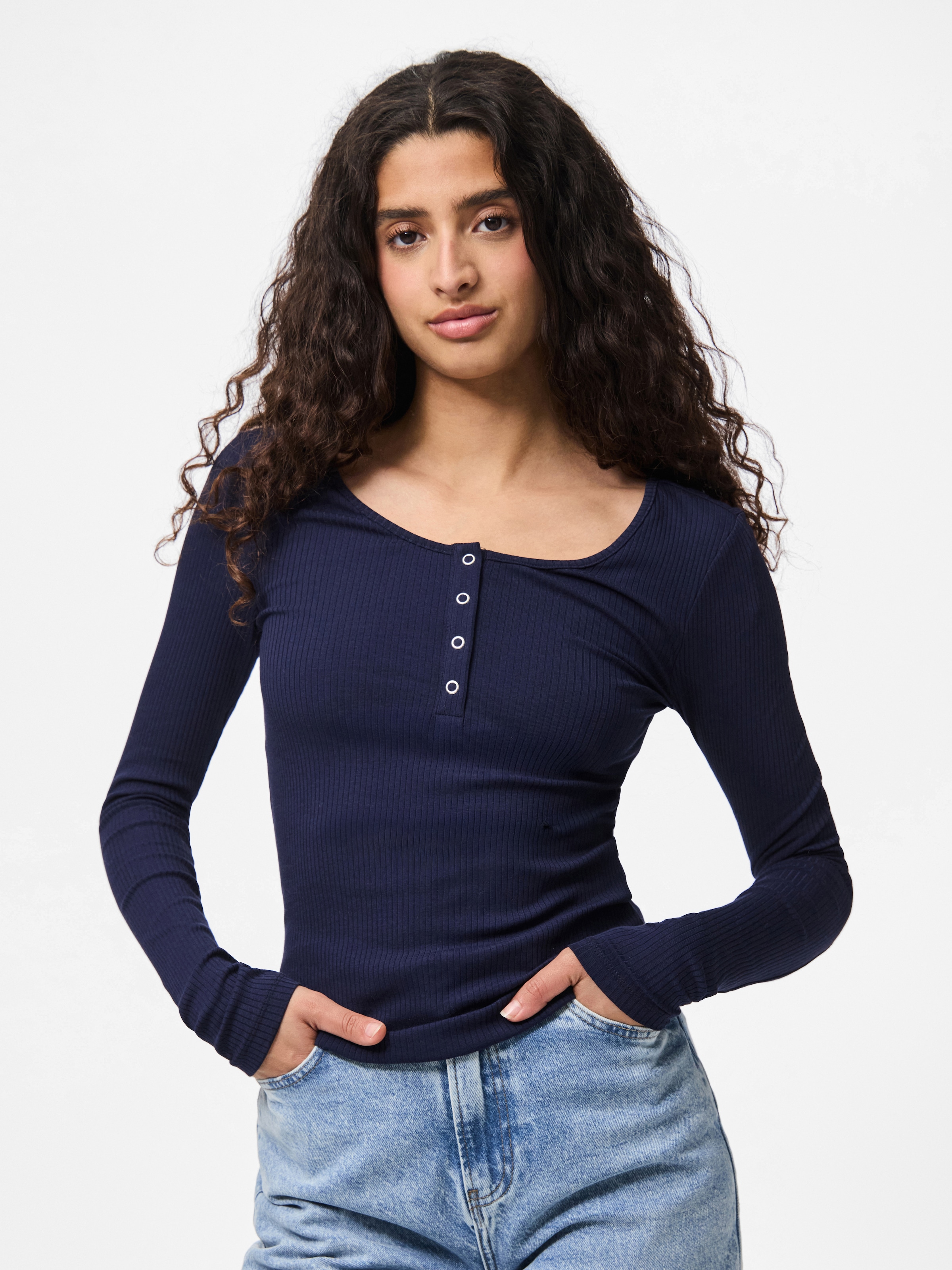 pieces Langarmshirt »PCKITTE LS TOP NOOS BC« Baumwollmischung, slim fit