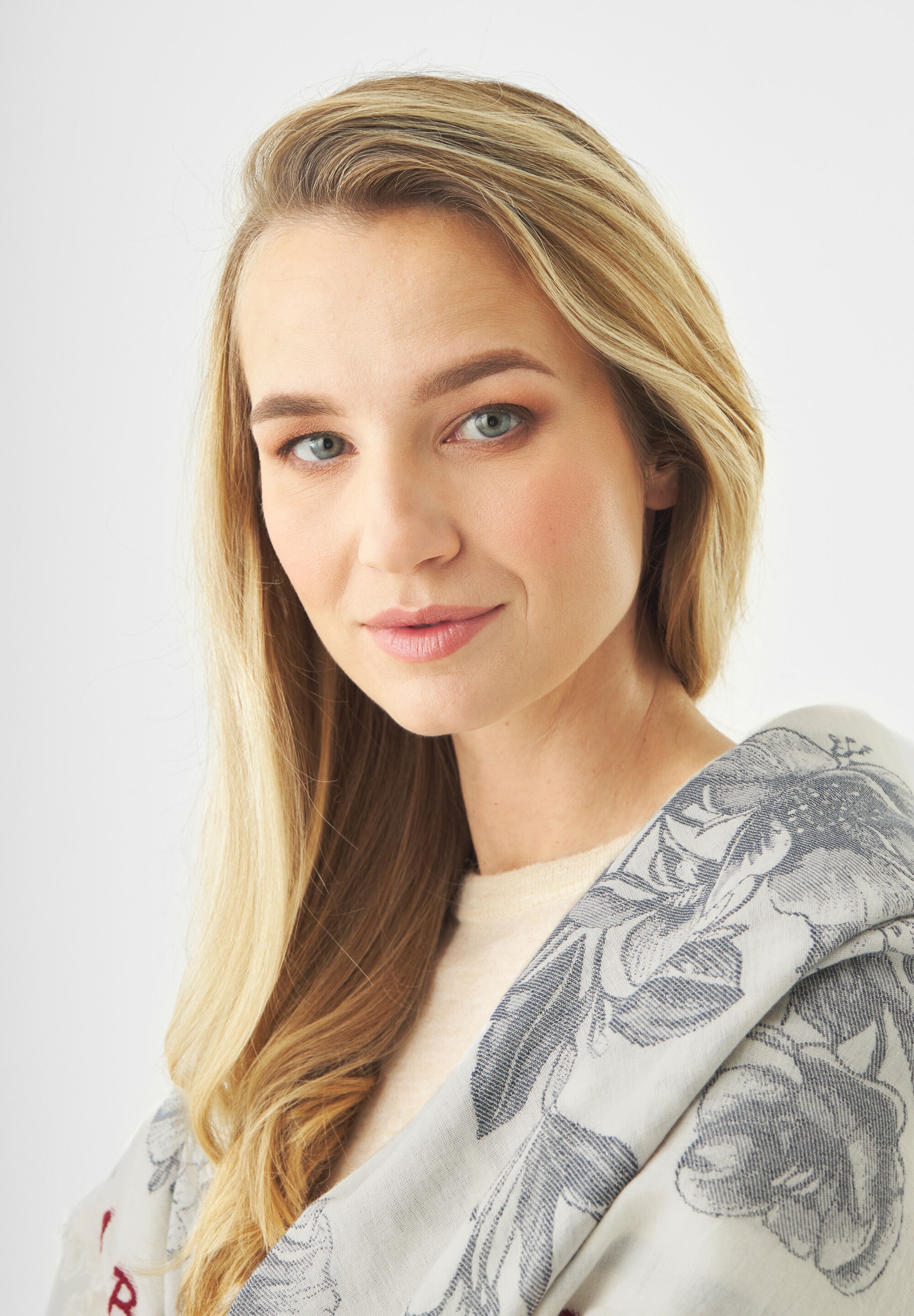 Codello Modetuch »Codello Jacquard-Tuch« Blumenmuster, Stickerei