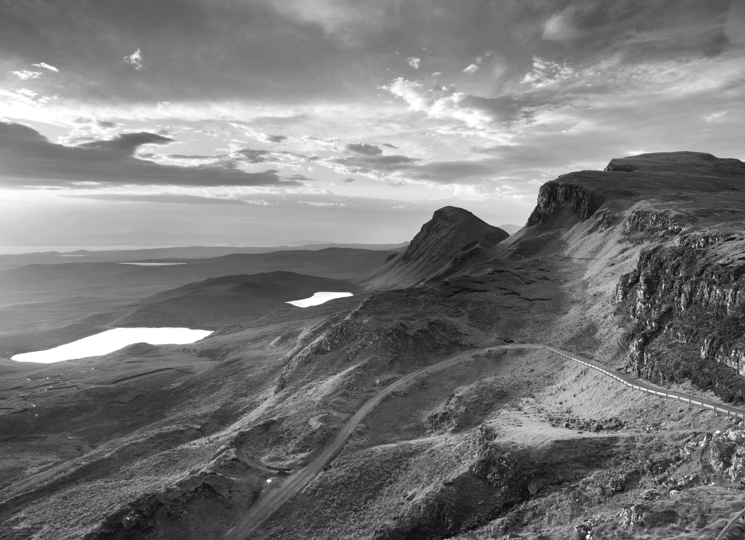 Papermoon Fototapete »Landschaft schwarz & weiß«