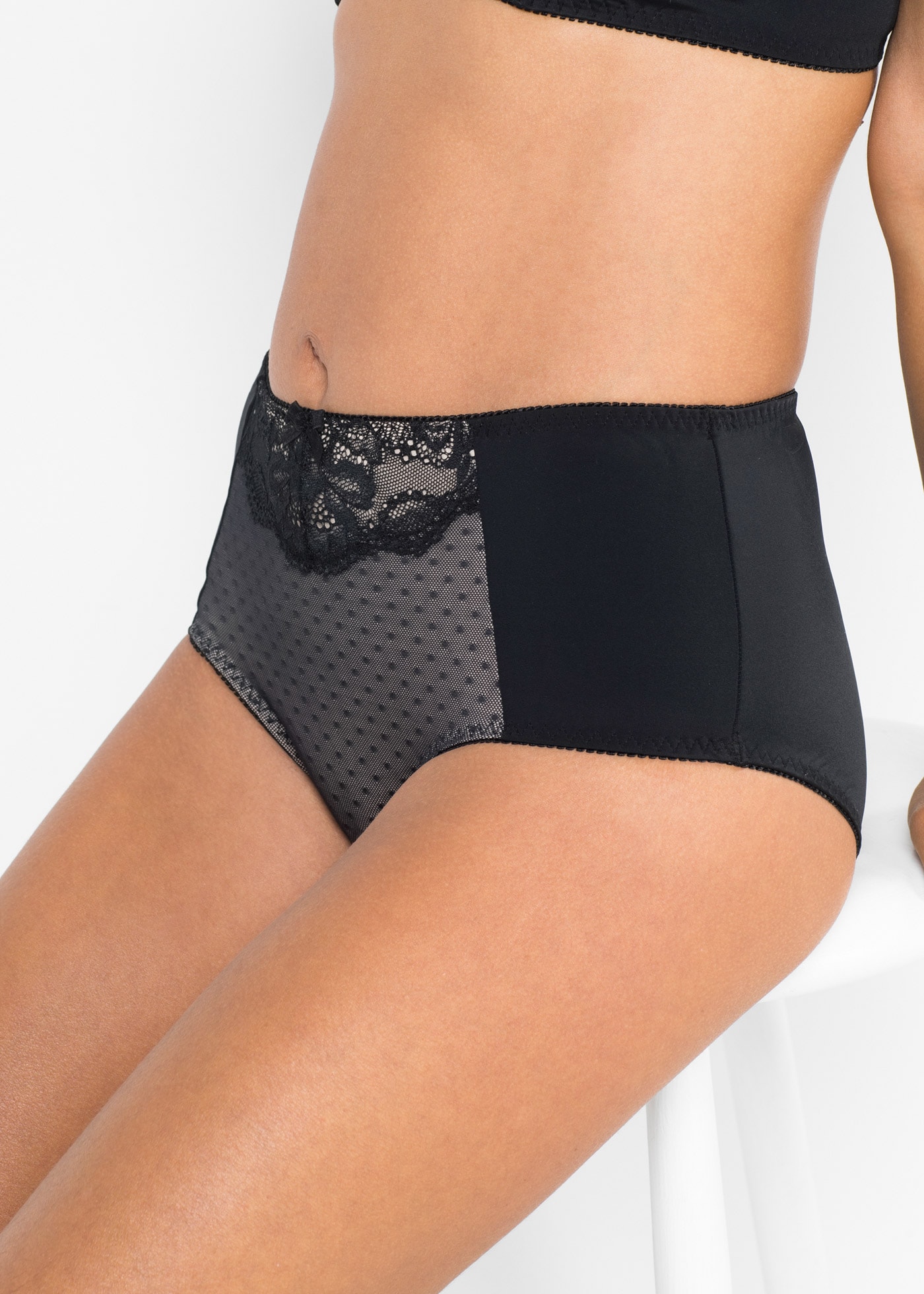 bonprix Formslip mit Spitzen-Details, mit Futter aus Baumwolle