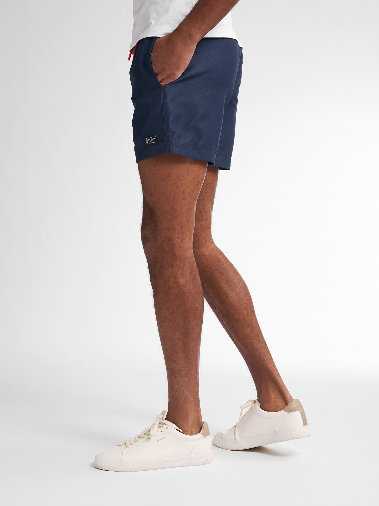 Petrol Industries Badehose mit kontrastfarbenem Kordelzug