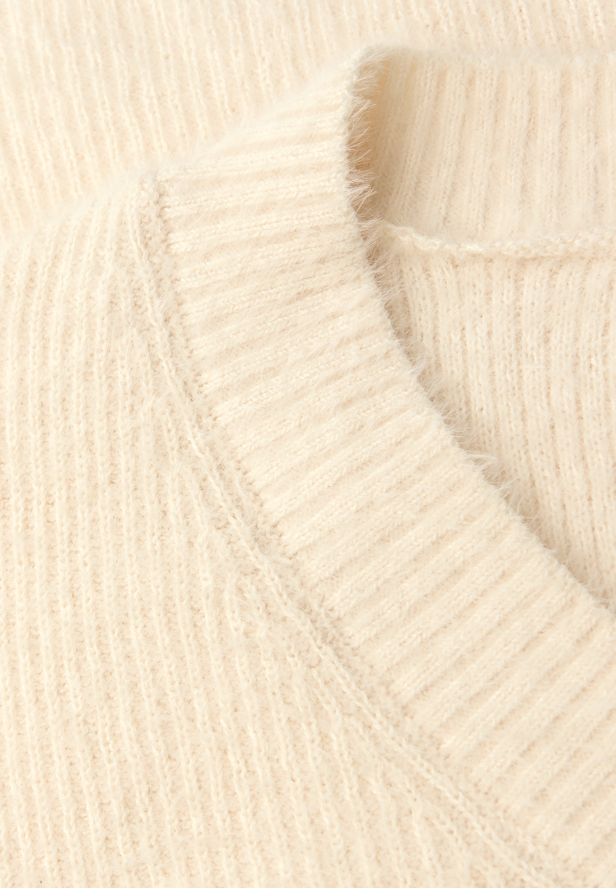 STREET ONE V-Ausschnitt-Pullover mit Rippbündchen