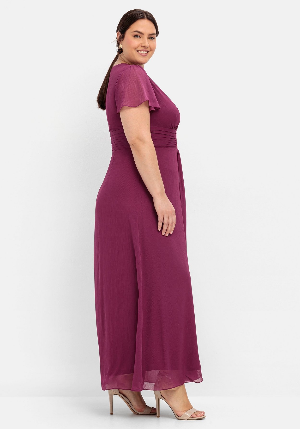 Sheego Abendkleid »Abendkleid mit Schmuckbrosche«