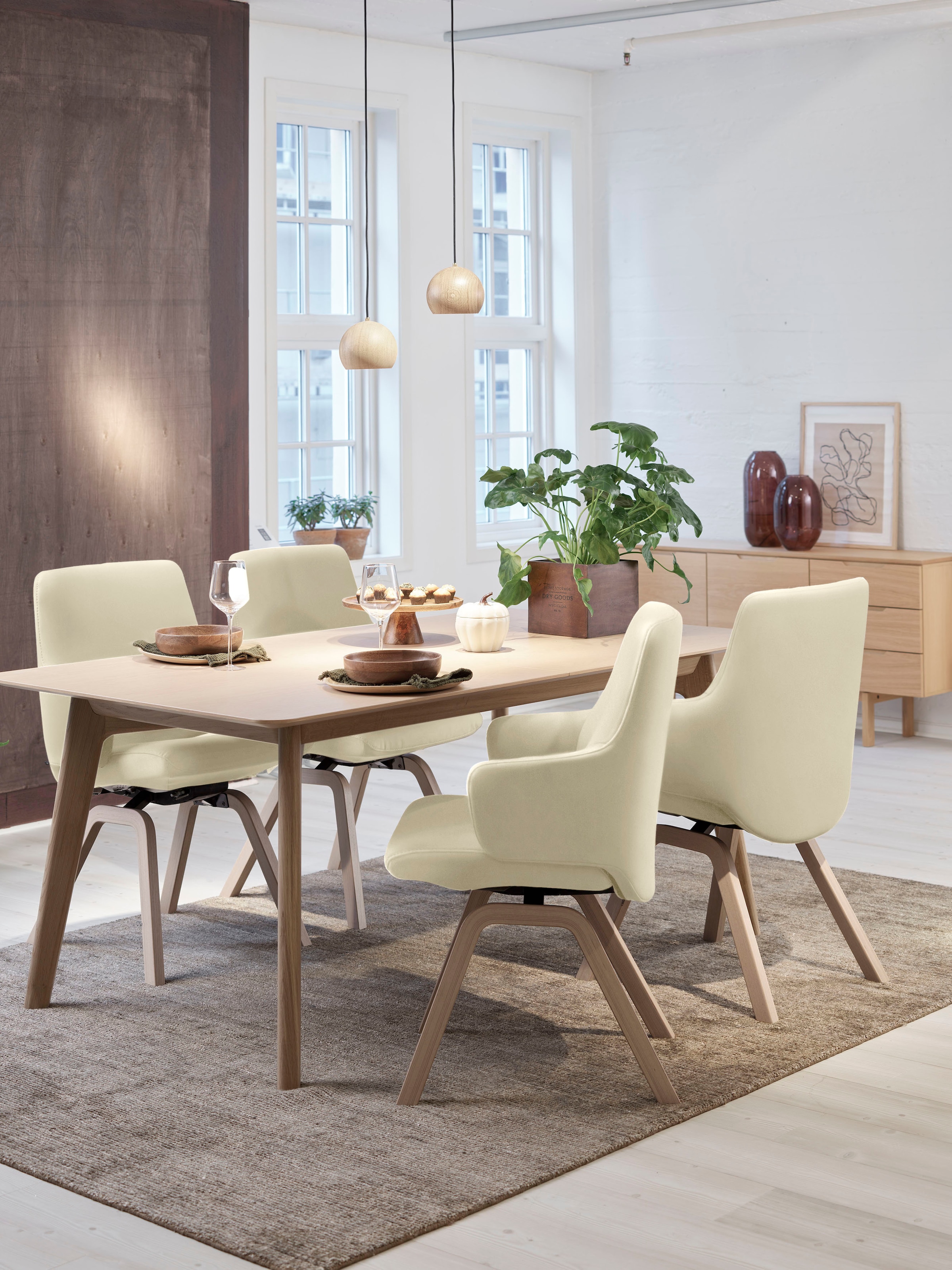 Stressless® Polsterstuhl »Laurel«, Leder PALOMA, Low Back mit Armlehne, Größe L, mit schräggestellten Beinen in Walnuss