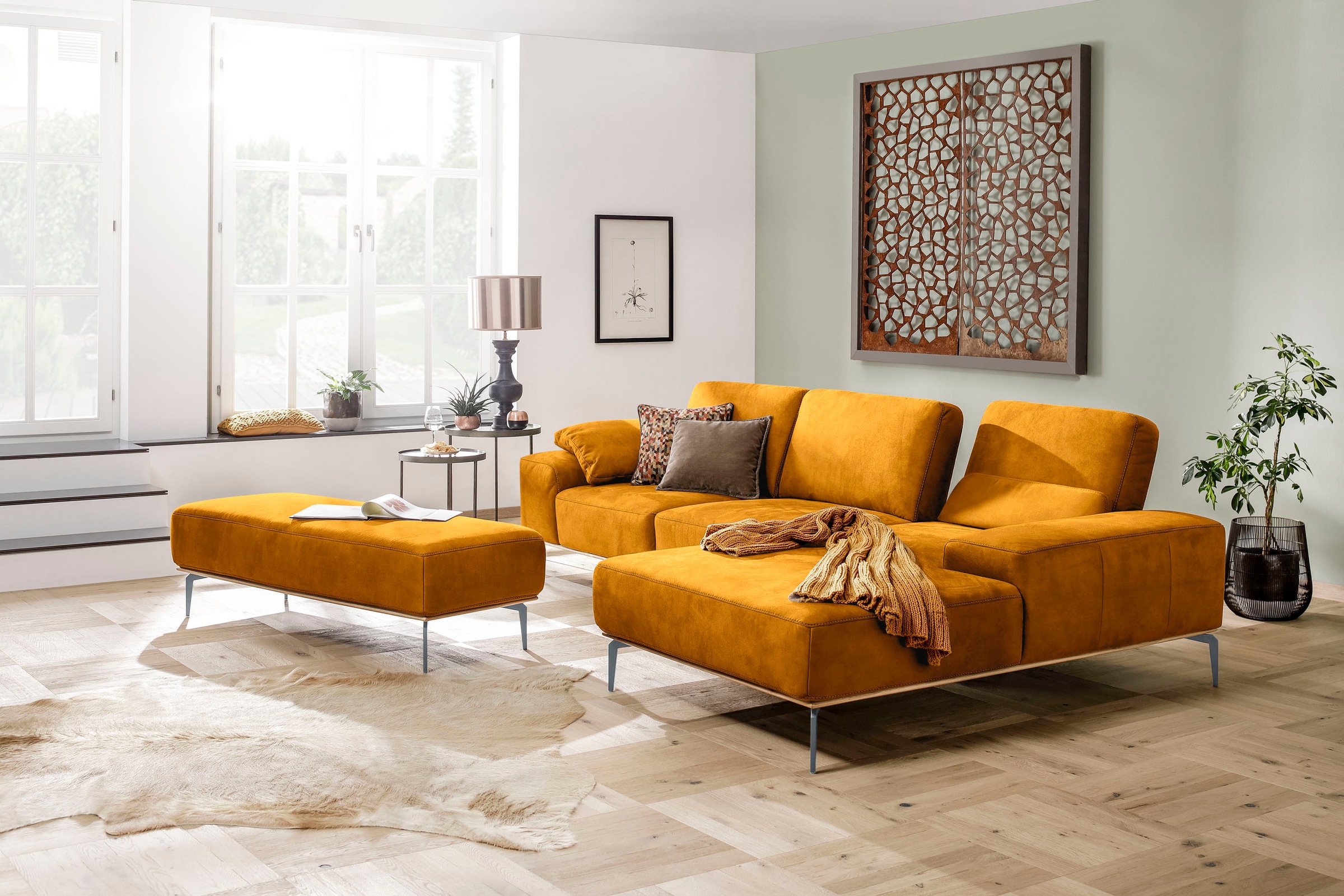 W.SCHILLIG Ecksofa »run, Designsofa mit tollem Sitzkomfort, bequem, L-Form« mit elegantem Holzsockel, Füße in Silber matt, Breite 319 cm