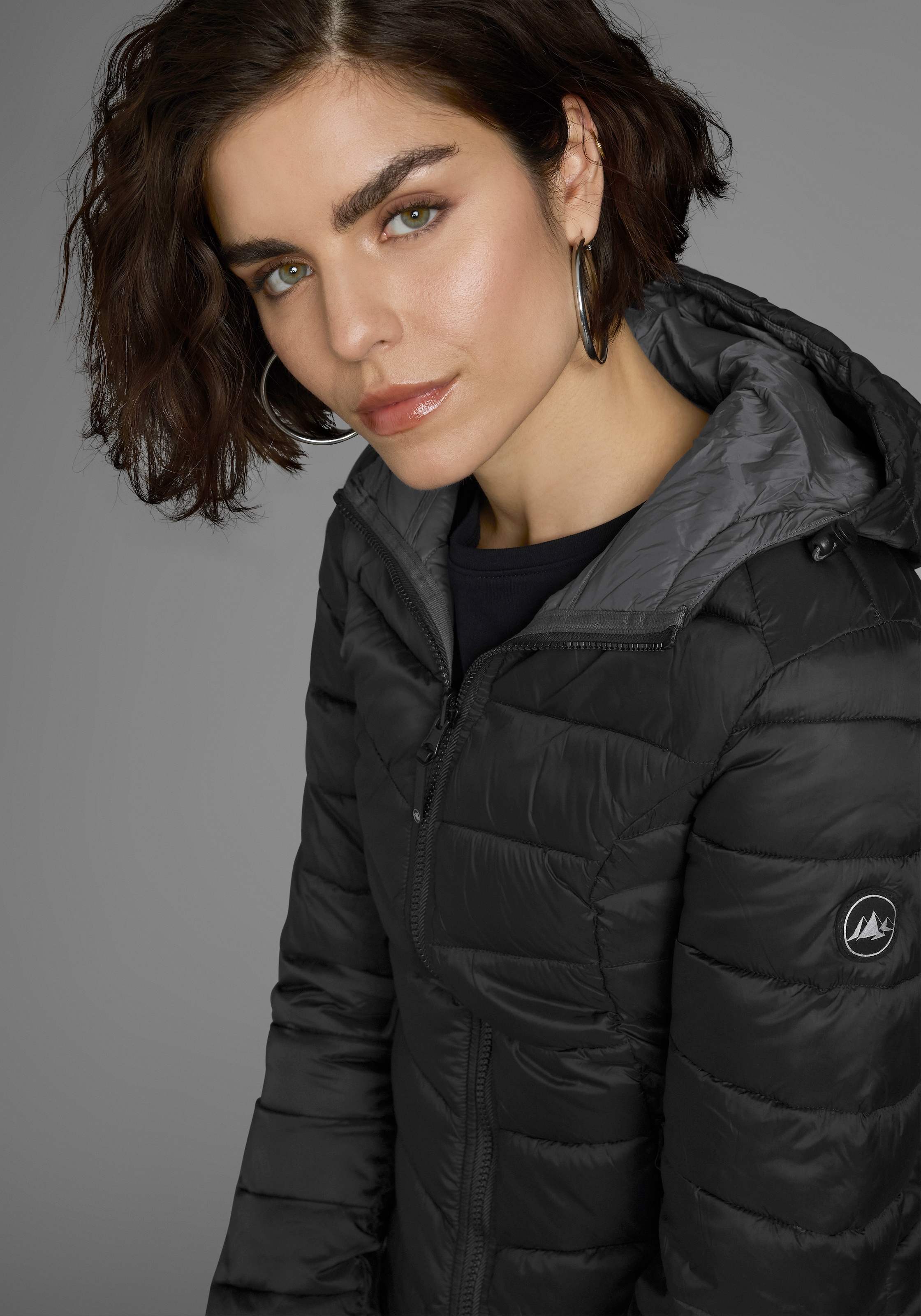 Polarino Steppjacke, mit Kapuze, für kühle Tage, aus leichtem Webmaterial, wasserabweisend