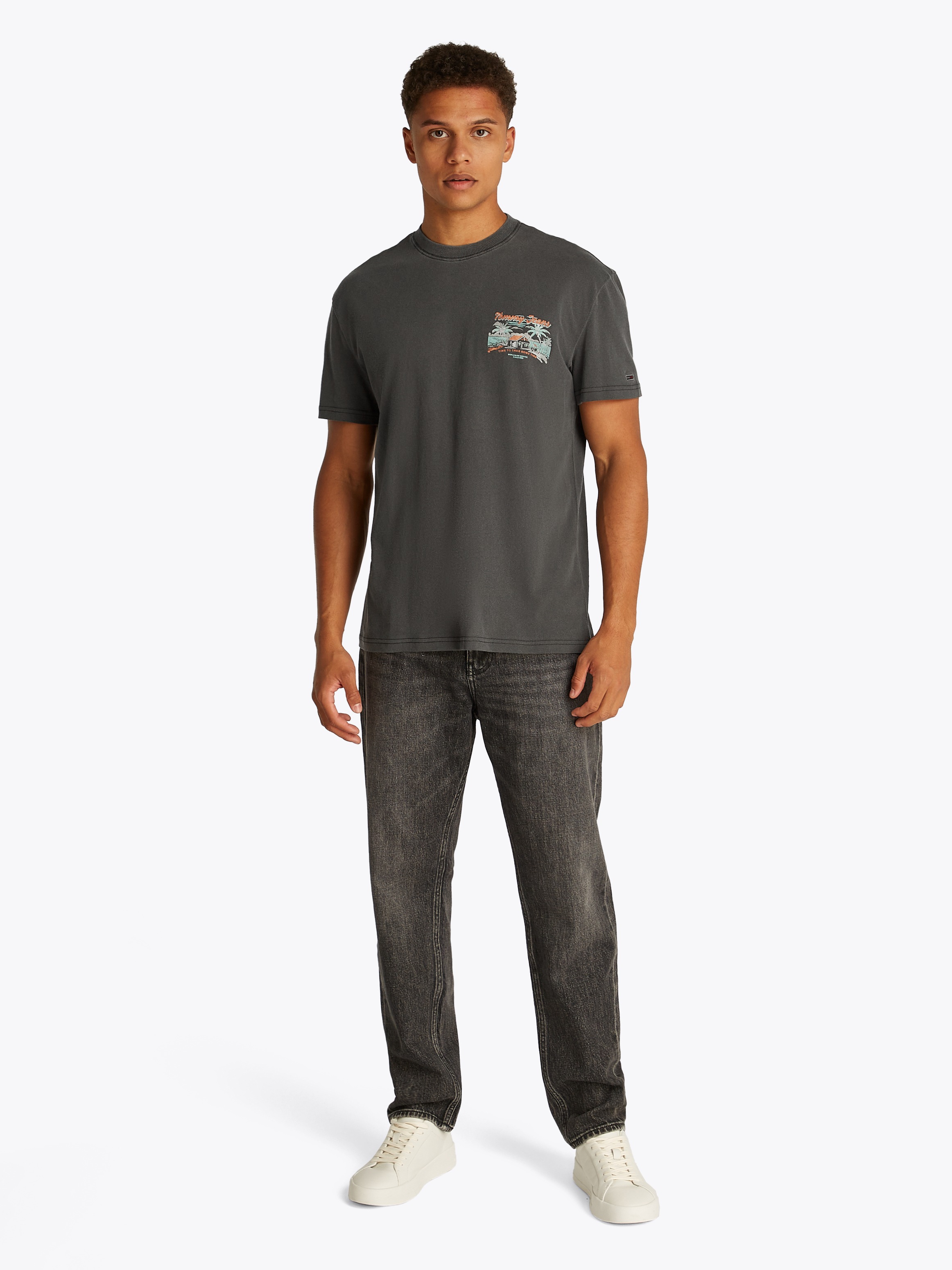 Tommy Jeans T-Shirt »TJM REG CABANA SS TEE EXT«, mit großem Rückenprint Backprint Washed Out