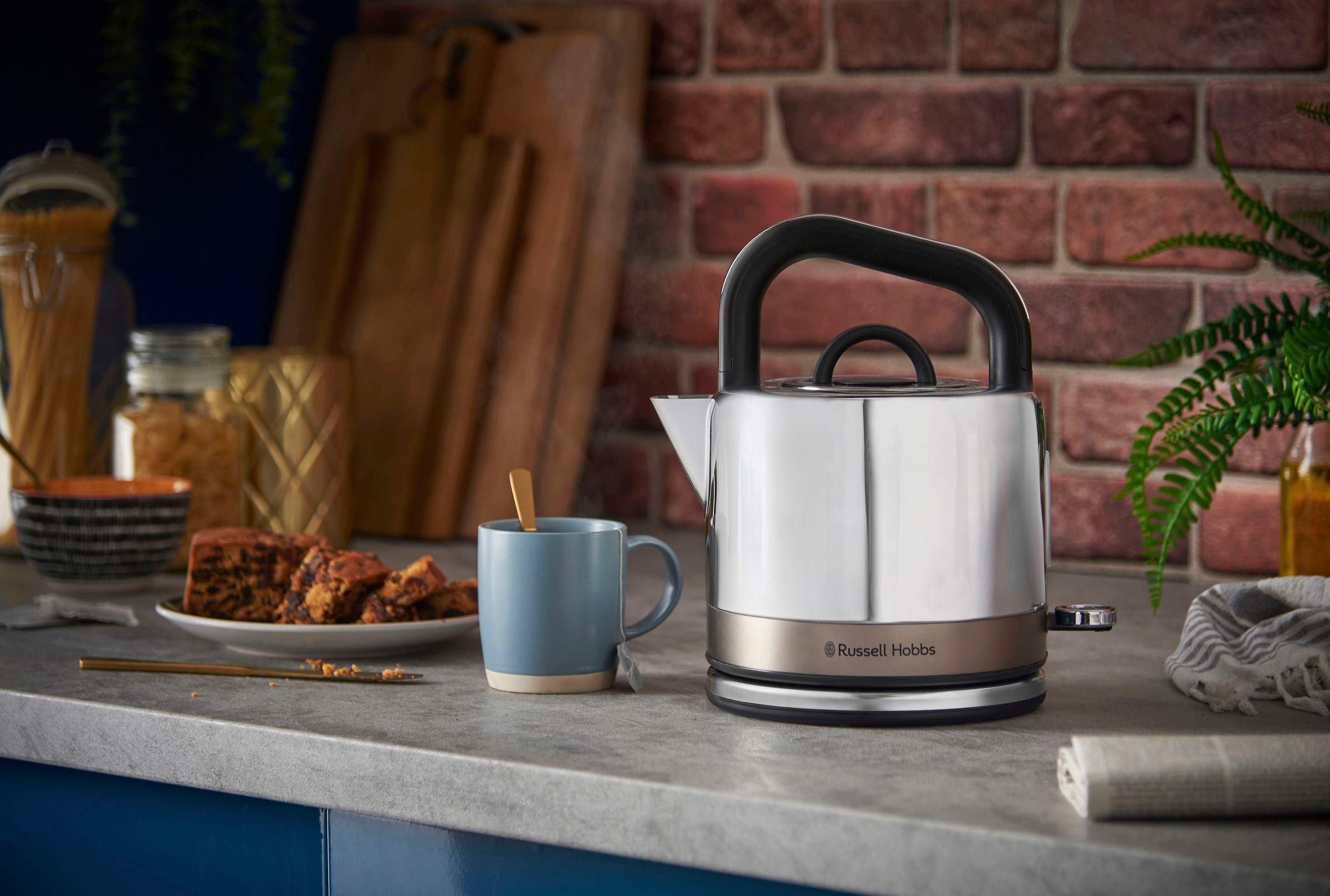 RUSSELL HOBBS Wasserkocher »Distinctions Titanium 26422-70«, 1,5 l, 2400 W