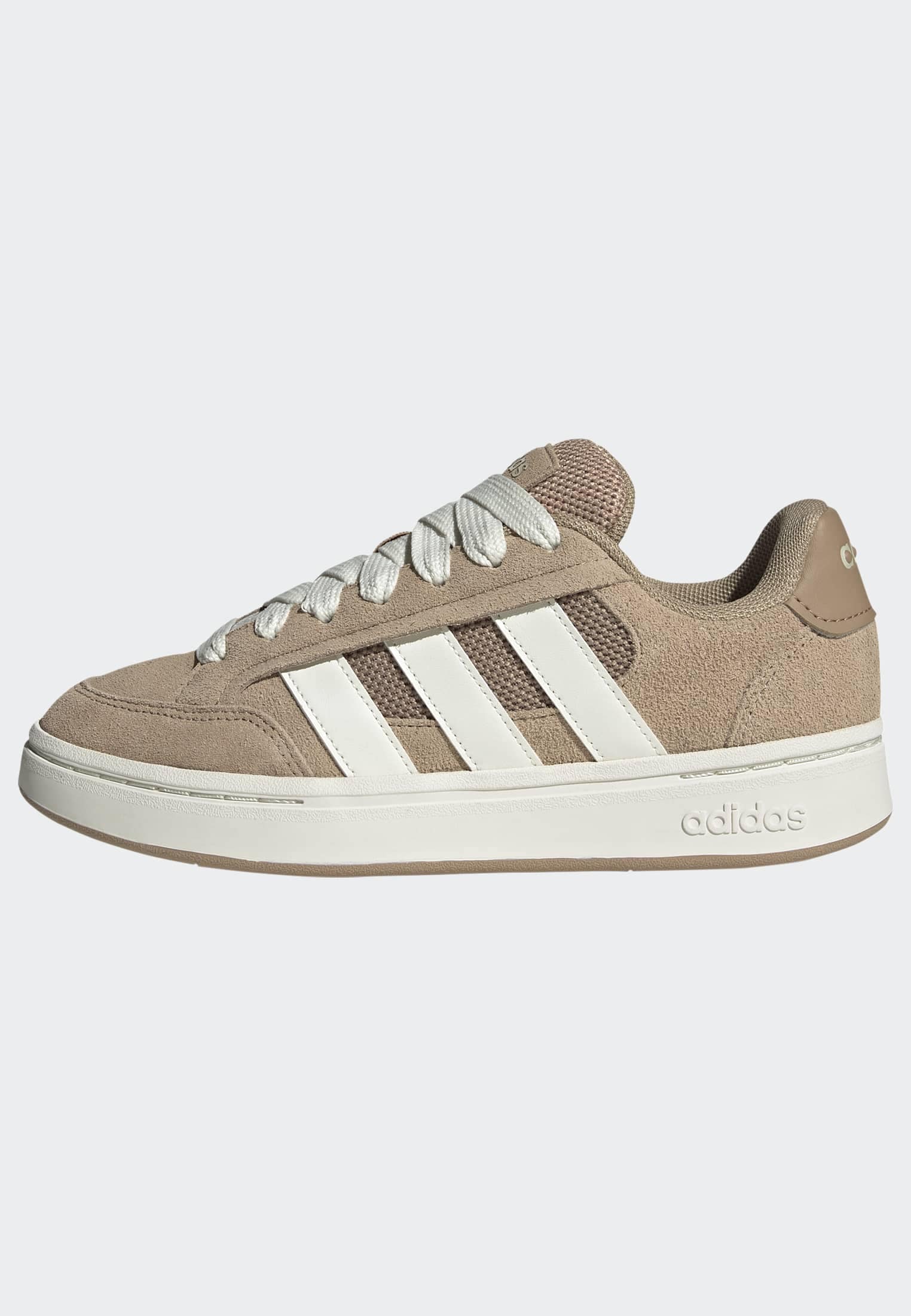 adidas Sportswear Sneaker »GRAND COURT ALPHA«  inspiriert vom Design des adidas campus 00