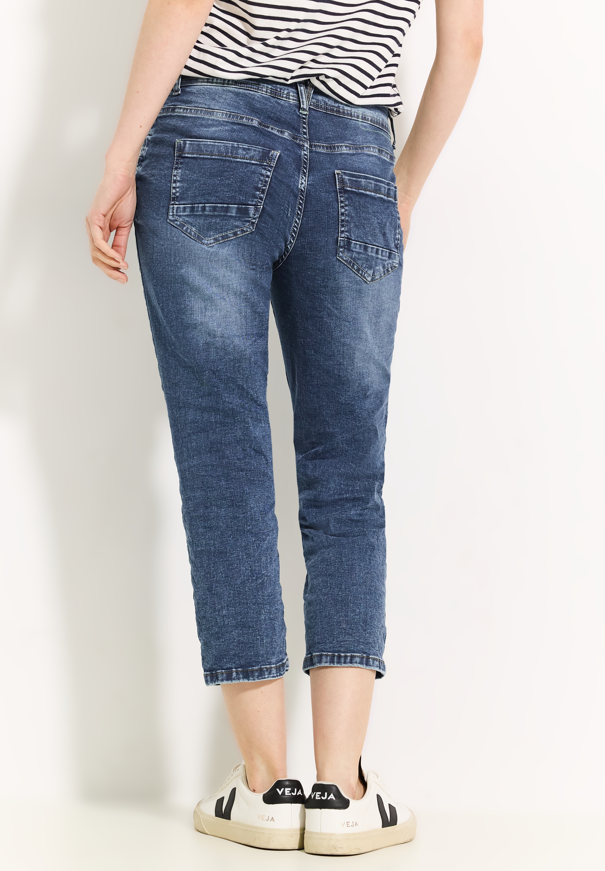 Cecil Regular-fit-Jeans »SCARLETT«, mit dekorativen Nähten