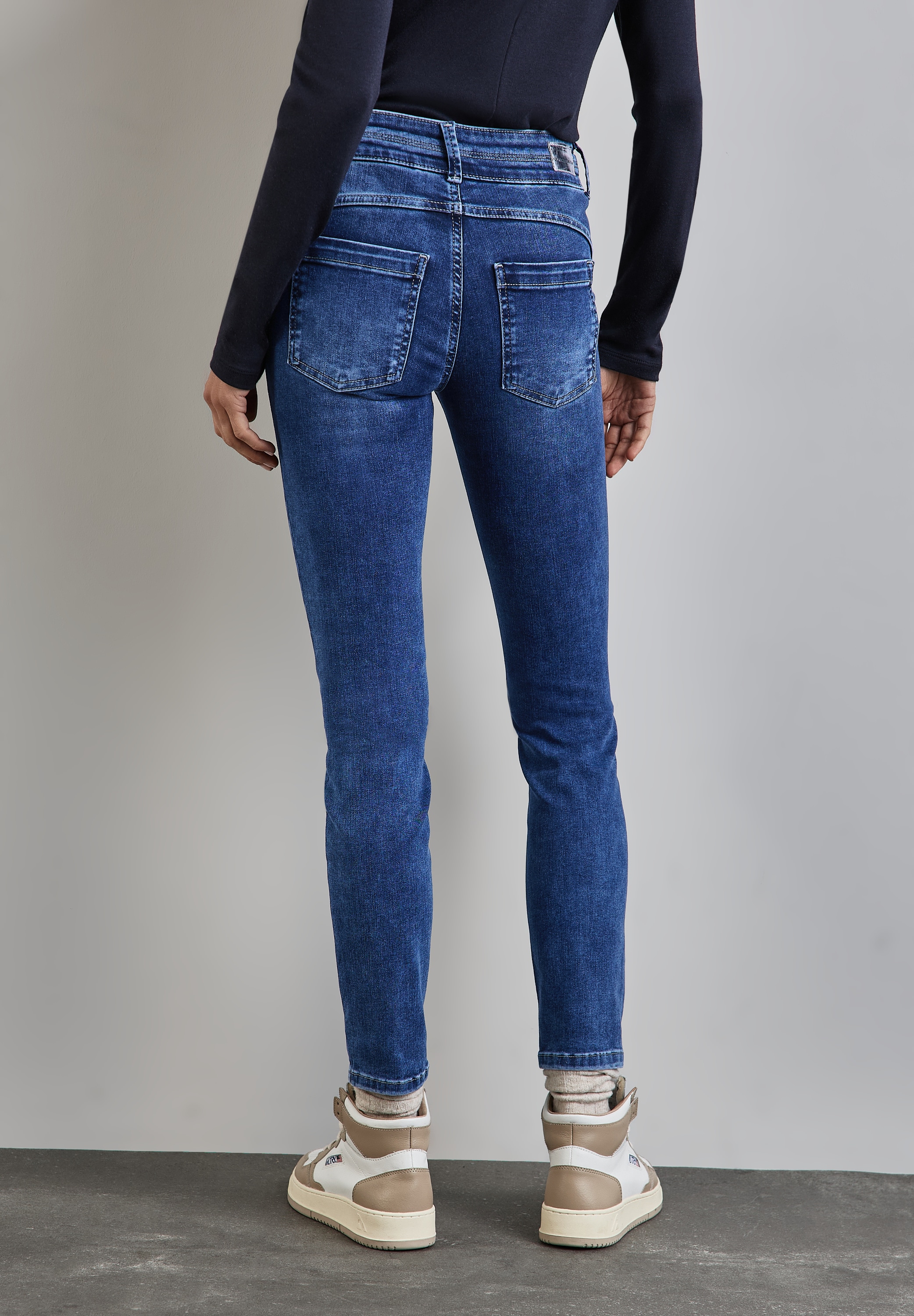 STREET ONE Slim-fit-Jeans »Style YORK«, 5-Pocket-Style mit Stretch