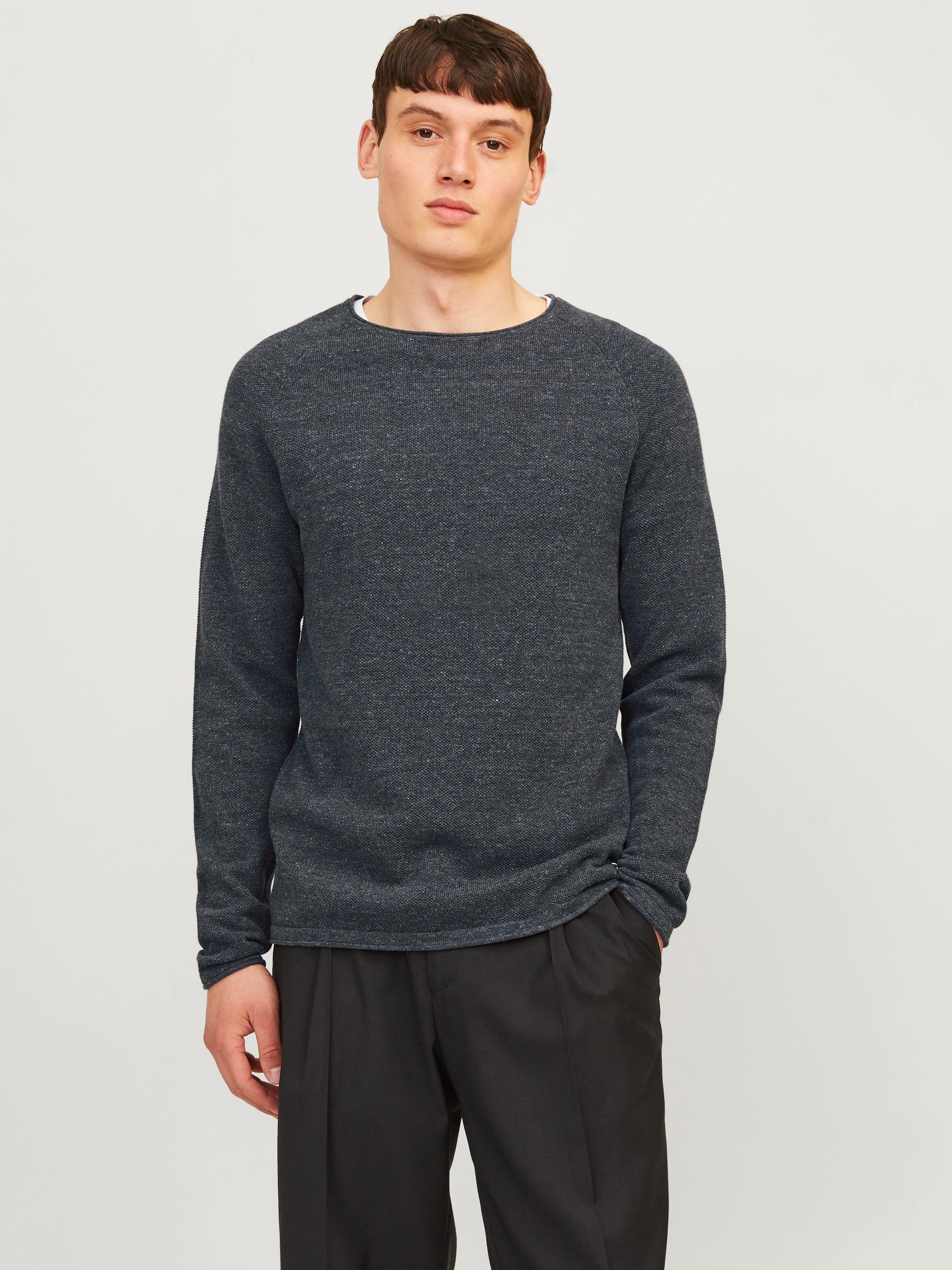 Jack & Jones Rundhalspullover »JJEHILL Einfarbiger Pullover mit angenehmem Tragegefühl« unifarben, modisch, schmal, Baumwolle, Rundhals