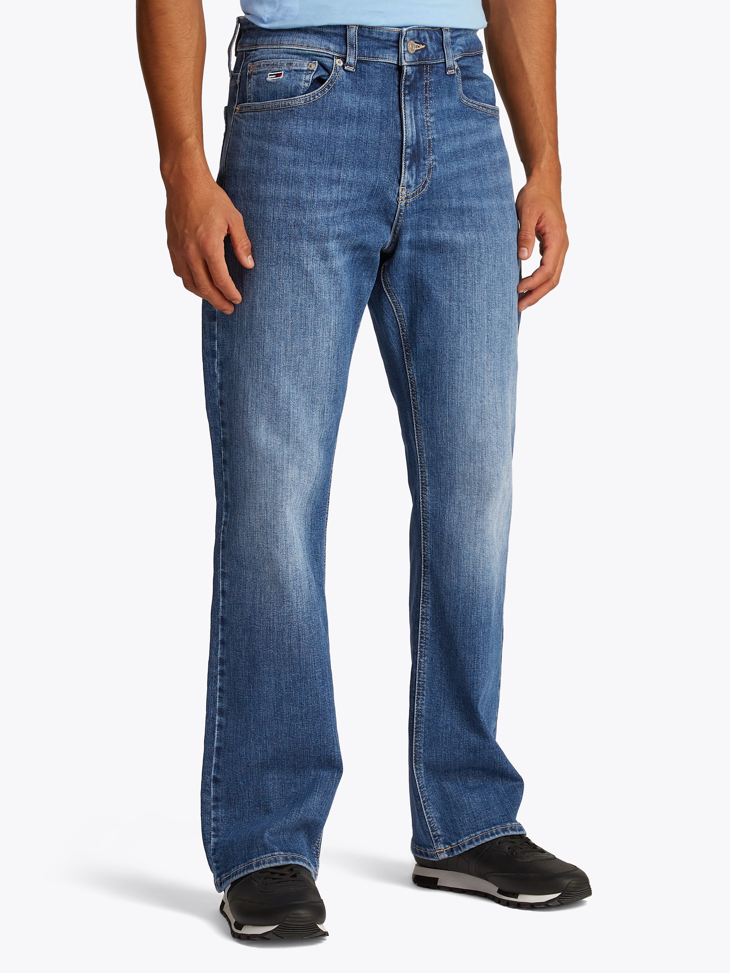 TOMMY JEANS Bootcut-Jeans »Ryan Bootcut«, in blauer Waschung