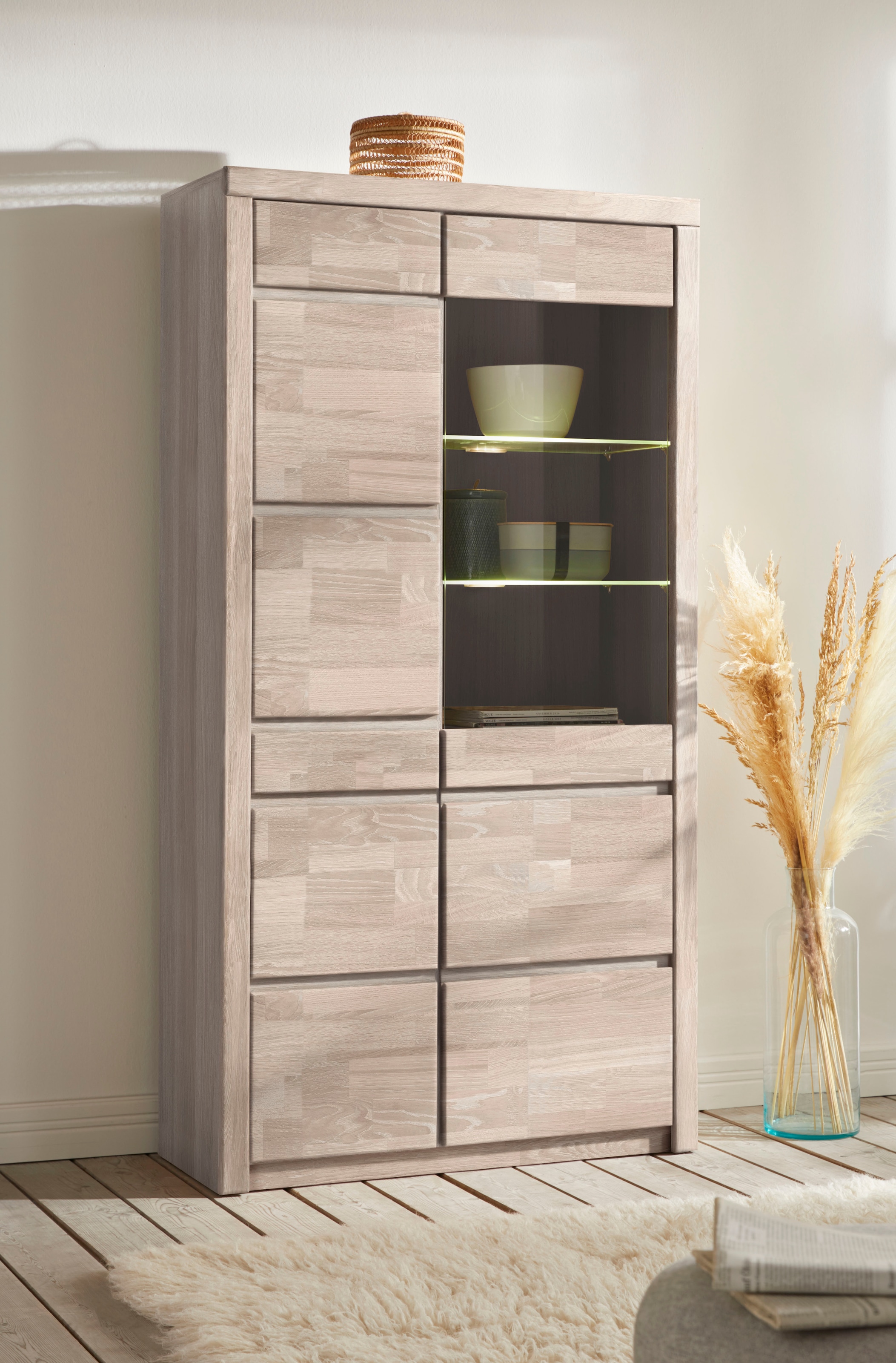 Home affaire Vitrine »Silkeborg«, teilmassiv, schöne grifflose Optik