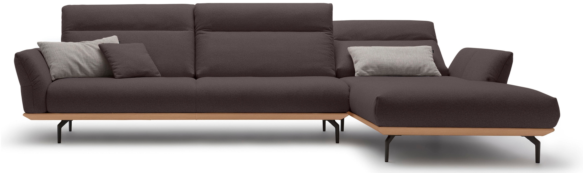Creation BY ROLF BENZ Ecksofa »CR.460, Design-Sofa der Extraklasse, verstellbare Rückenlehne, L-Form« Sockel in Eiche, Winkelfüße in Umbragrau, Breite 338 cm