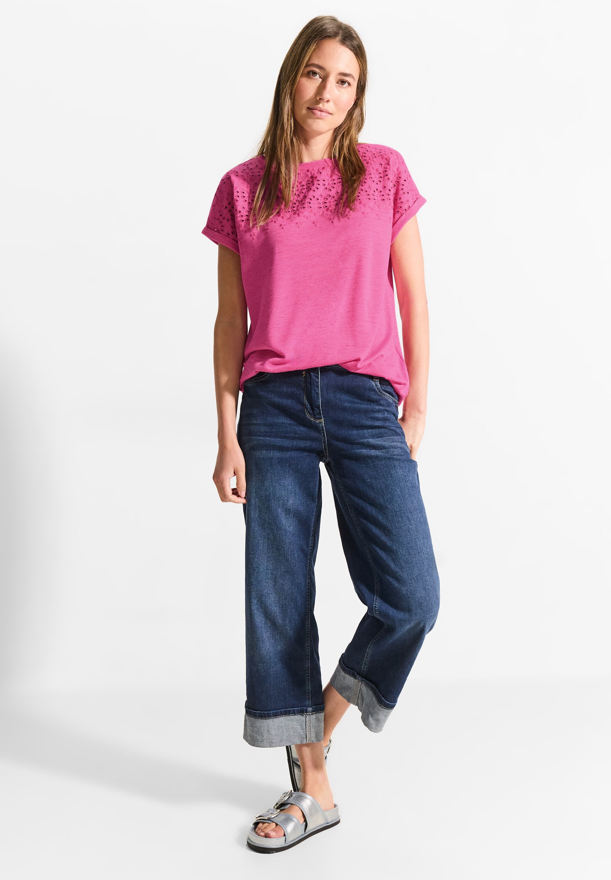 Cecil Kurzarmshirt , mit Lochstickerei
