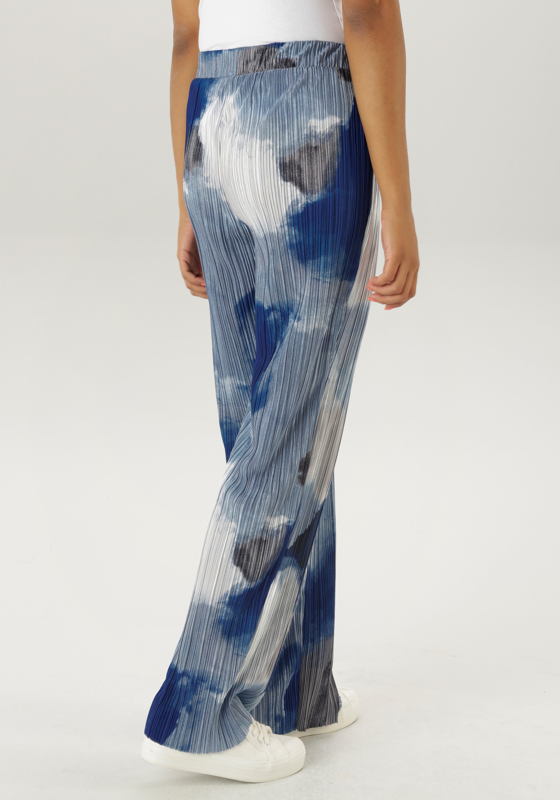 Aniston SELECTED Schlupfhose, mit Plissee und elastischen Bund