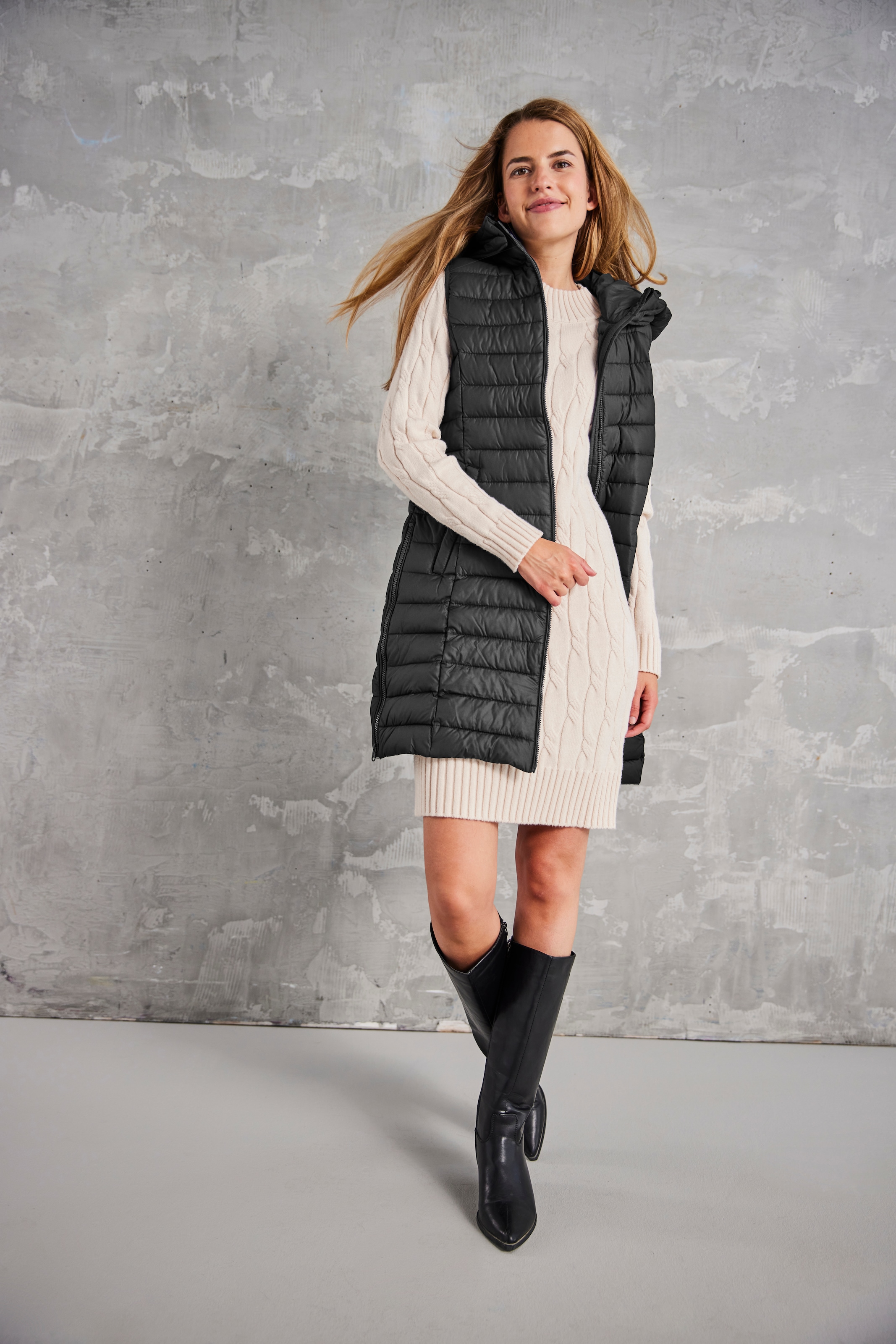 Aniston CASUAL Steppweste mit verstellbarer Kapuze