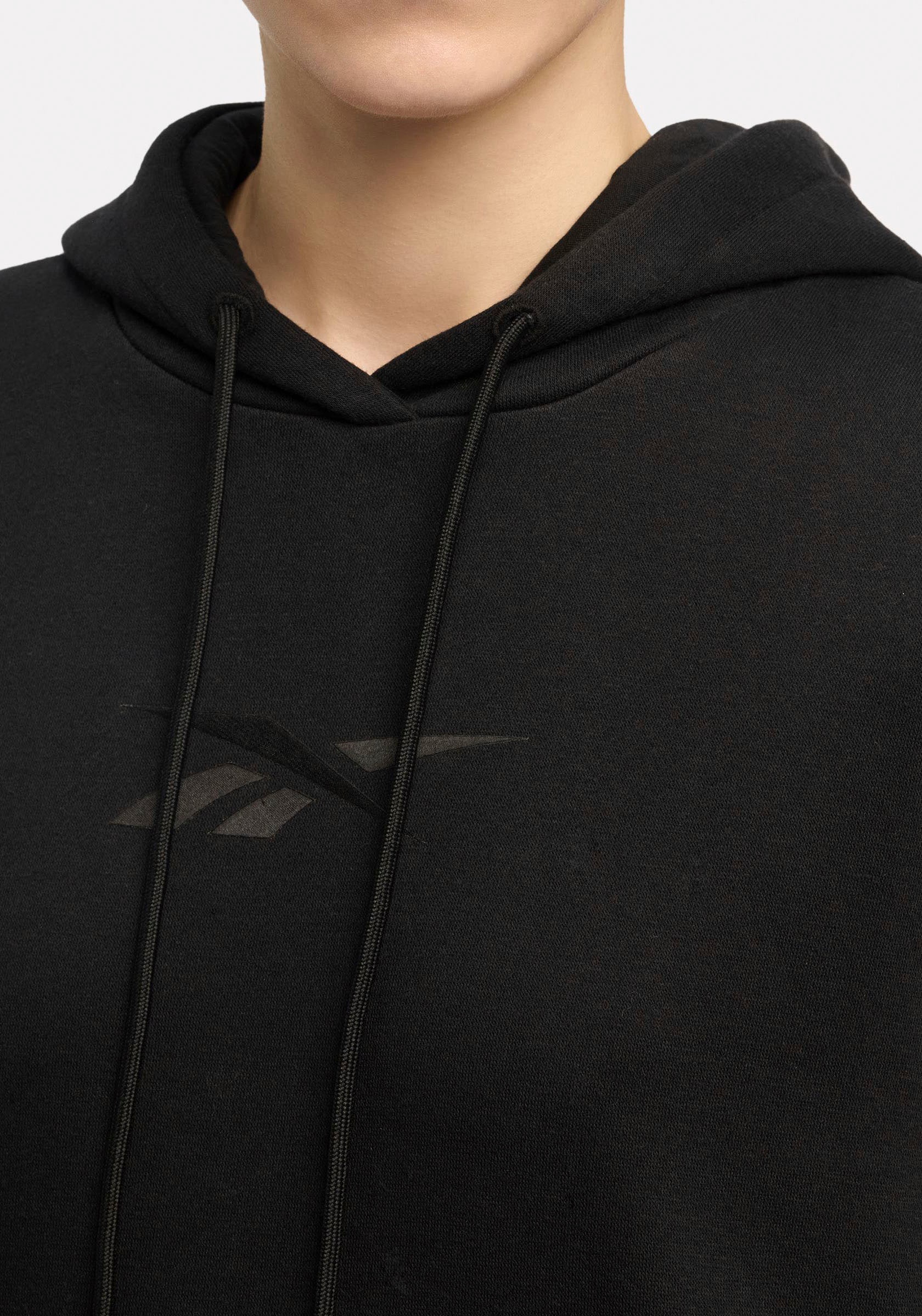 Reebok Kapuzensweatshirt »APRIL OVERHEAD HOODY«, mit Kapuze, aus Baumwolle und Polyester
