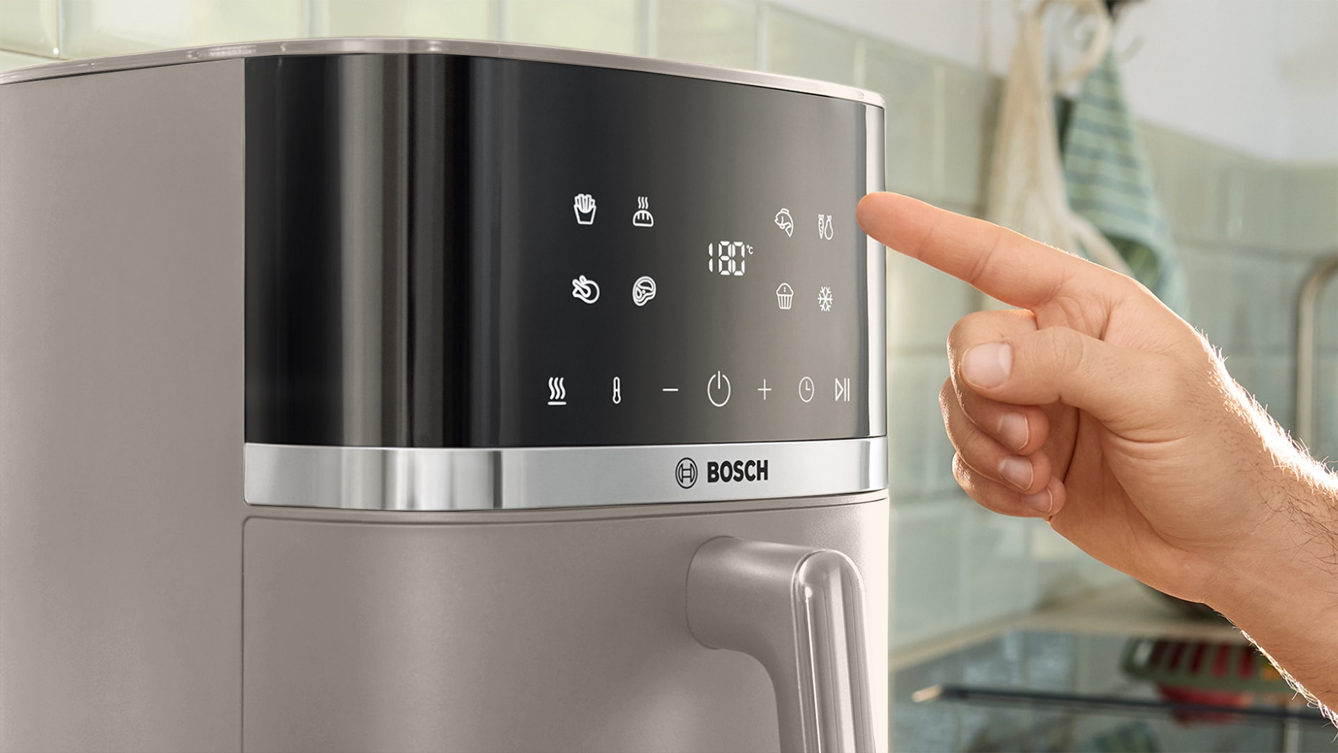 BOSCH Heißluftfritteuse »Air Fryer Serie 4, MAF462B0, 6,1l, 2 Heizelemente, 7 Programme« 2050 W Auftaufunktion, Korb/Gitter spülm.geeignet