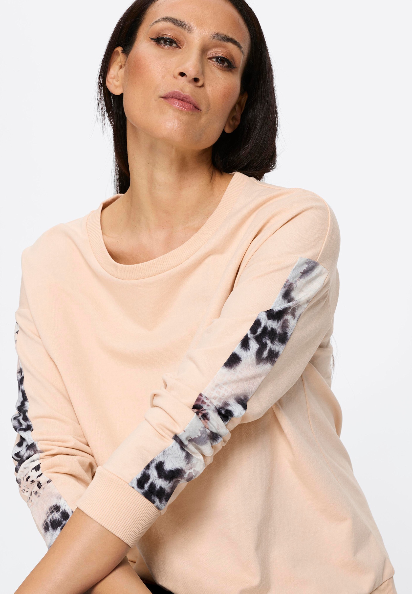 heine Sweatshirt »Sweatshirt Sweatshirt mit Animal-Print«
