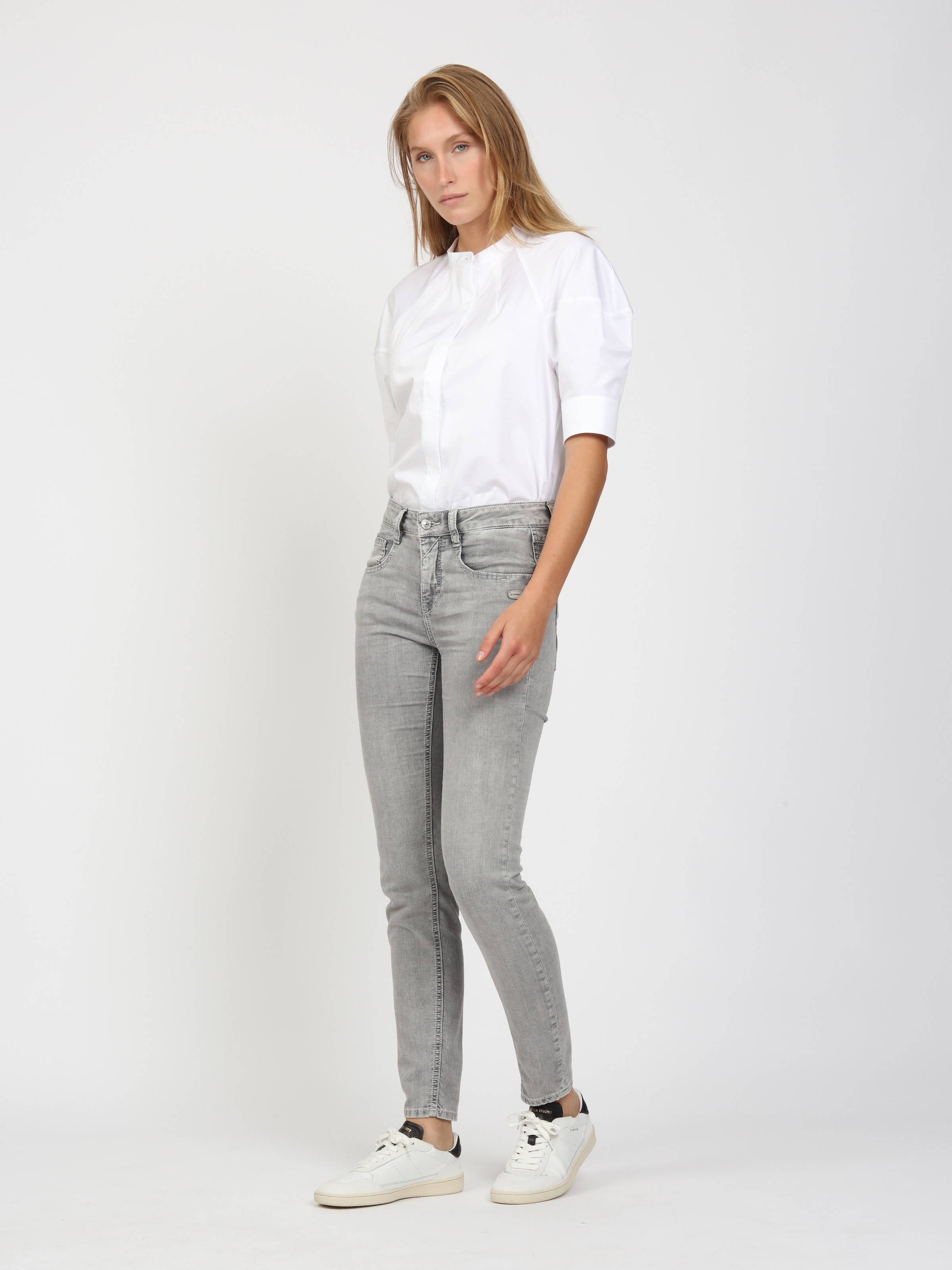 GANG Relax-fit-Jeans »94AMELIE« aus leichtem, weichen Stretch-Denim