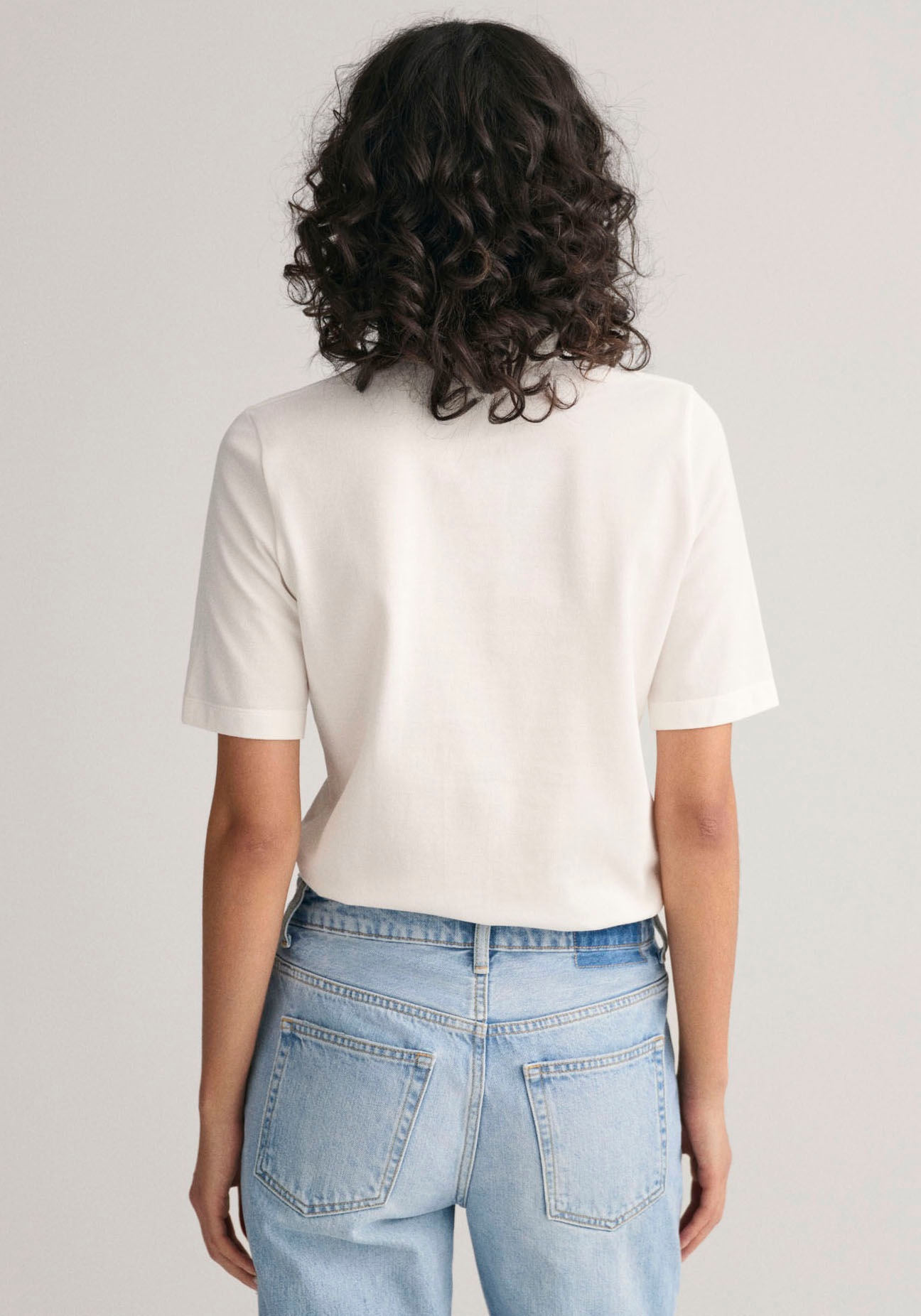 Gant Poloshirt »SLIM SHIELD KA PIQUE POLO«, mit grafischer Logostickerei auf der Brust