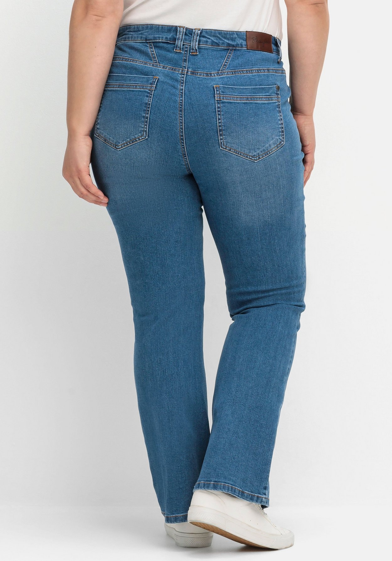 Sheego Bootcut-Jeans »Bootcut-Jeans SUSANNE ideal bei viel Bauch und schmalen Beinen«