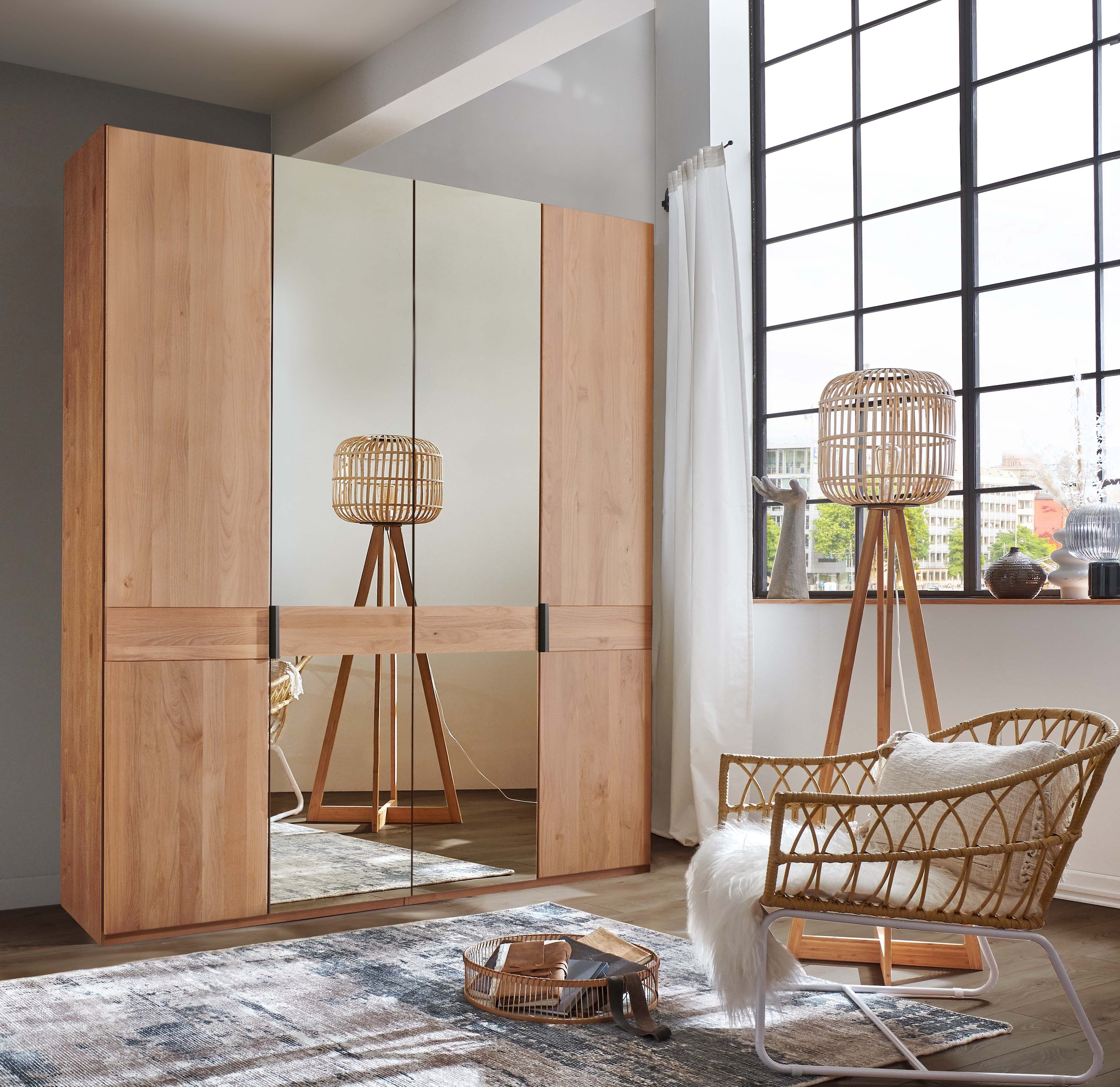 WIEMANN Kleiderschrank »Cardiff, Massivholztüren in Kombination mit Glas- oder Spiegeltüren« 4 Breiten, 2 Höhen 216/236cm auswählbar,  hochwertiges Design in langlebiger Qualität, viel Stauraum