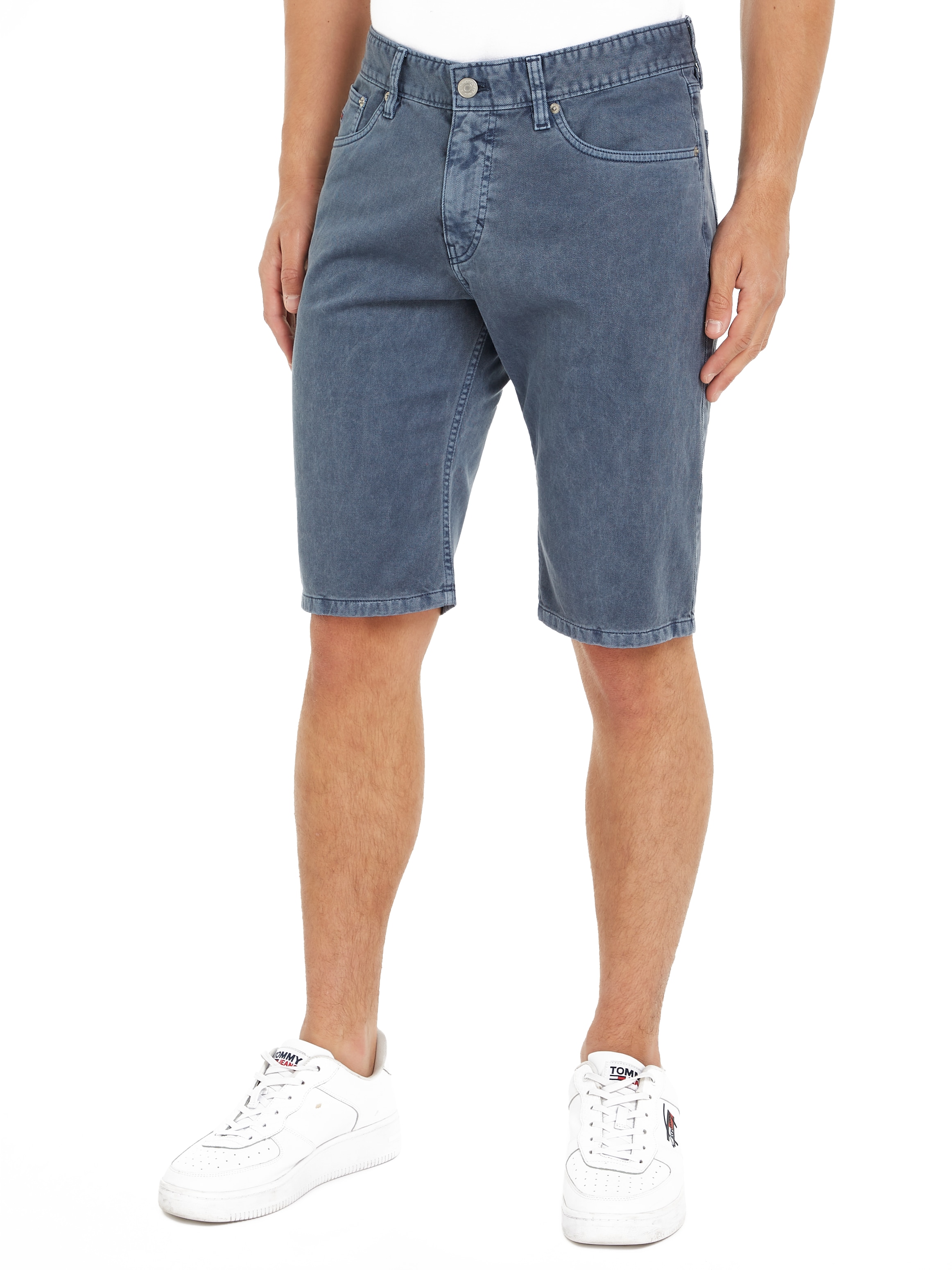 Shorts »TJM RYAN GARMENT DYE SHORT«, leicht gewachsene Optik